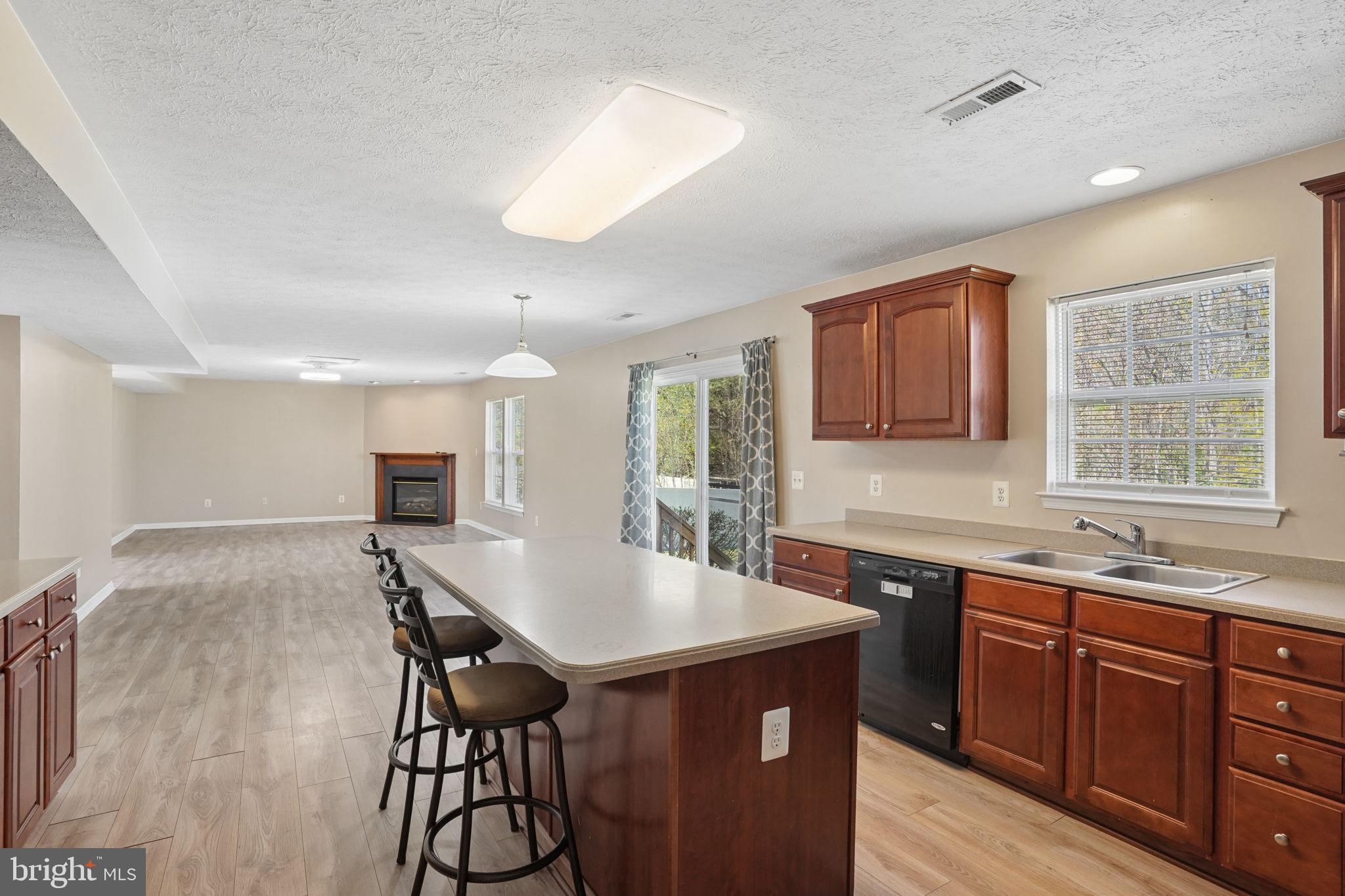 CATTAIL COMMONS - Residential