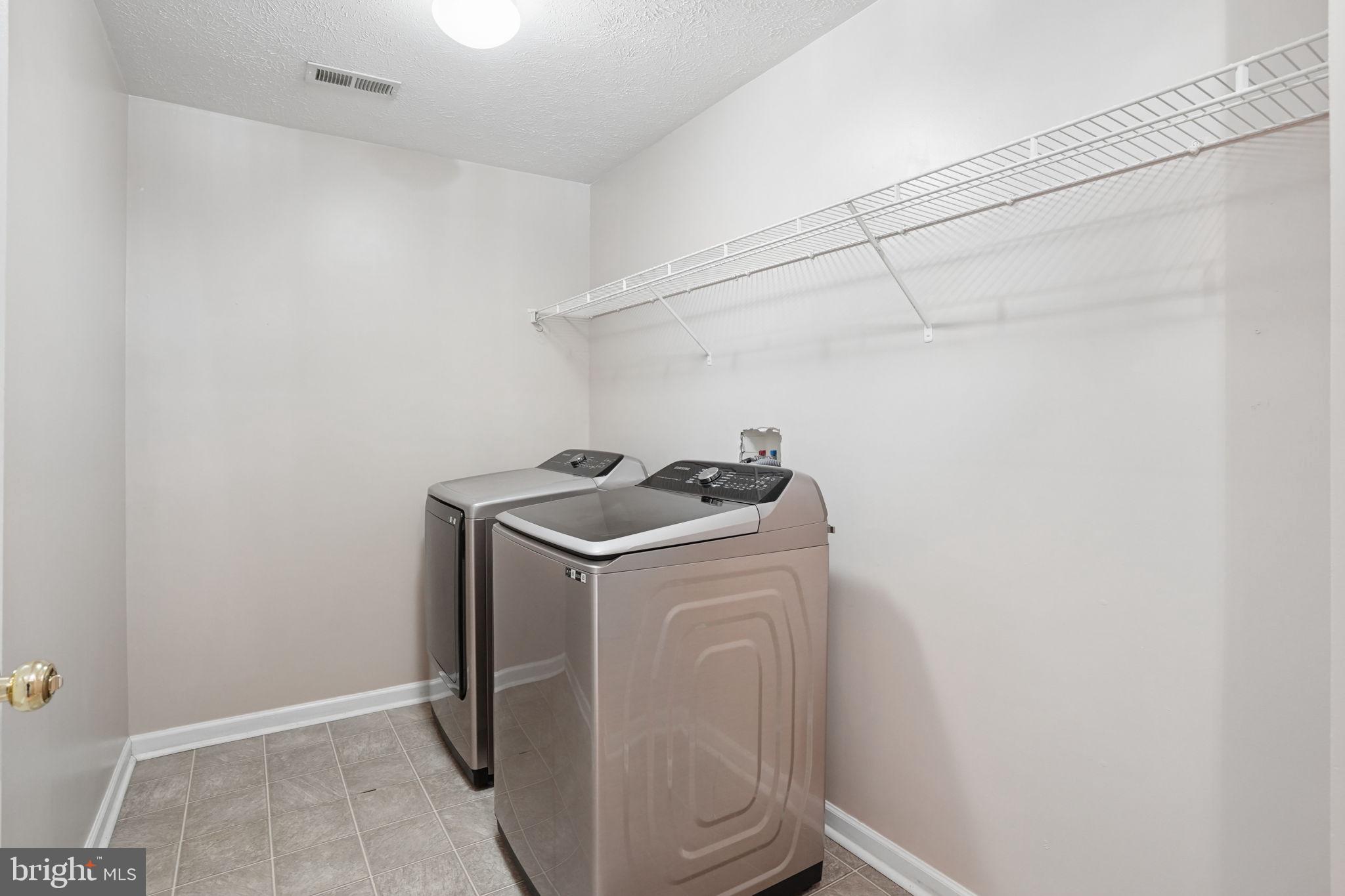 CATTAIL COMMONS - Residential