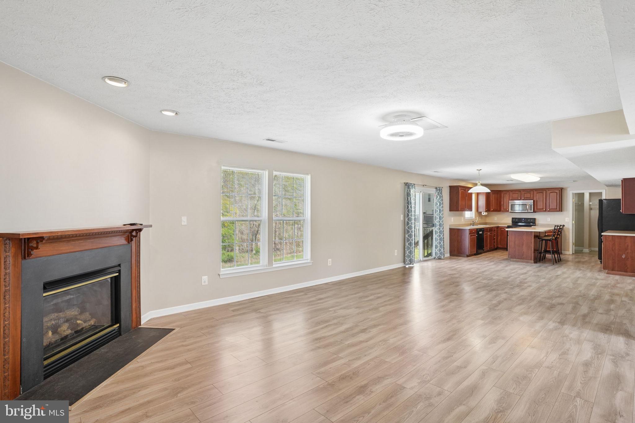 CATTAIL COMMONS - Residential