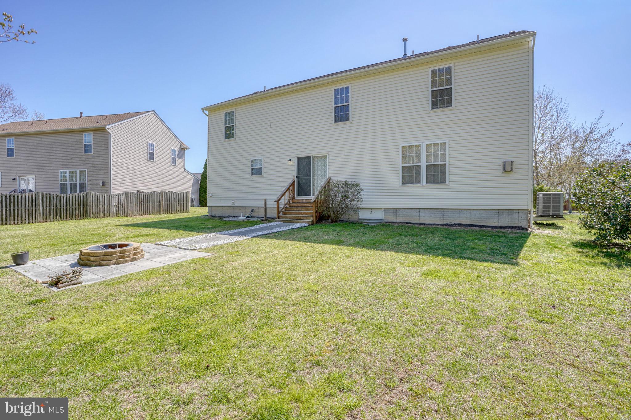 CATTAIL COMMONS - Residential