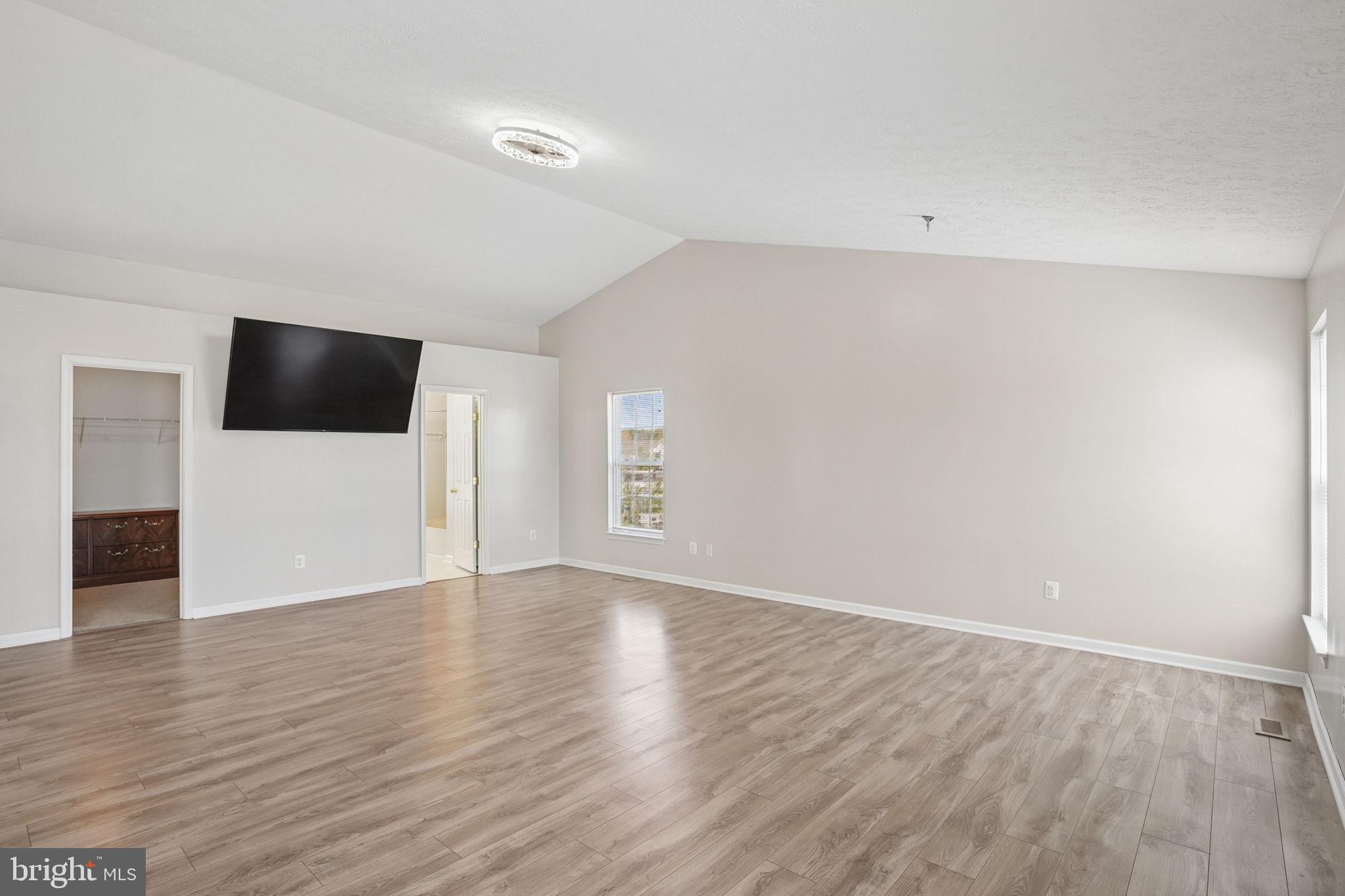 CATTAIL COMMONS - Residential