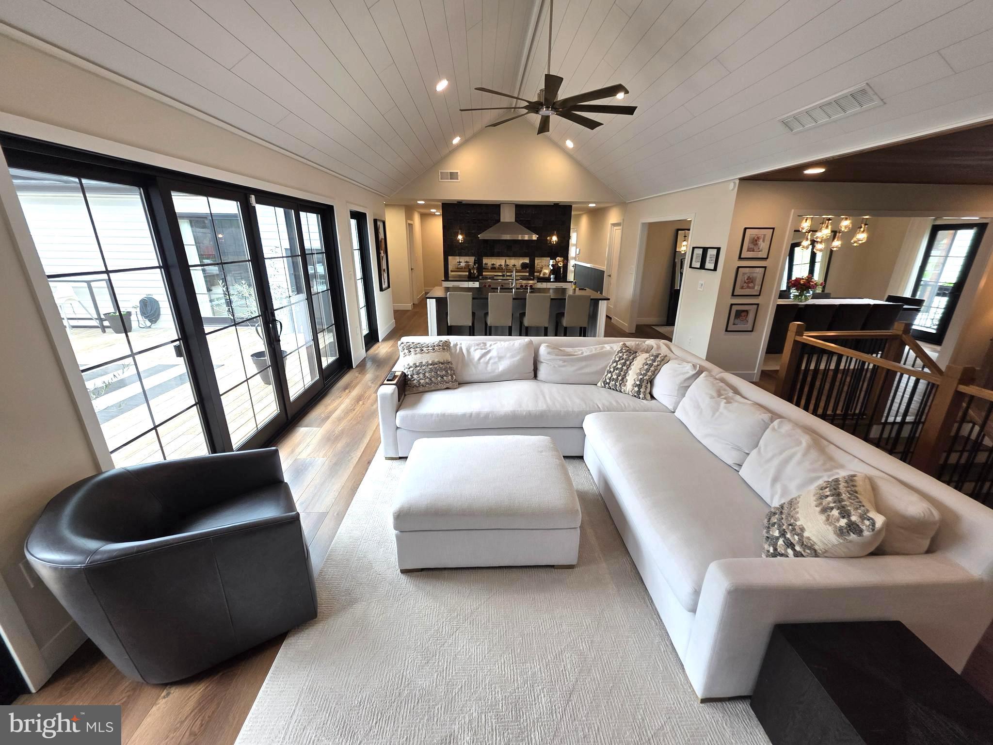 EDGEWOOD PARK - Residential