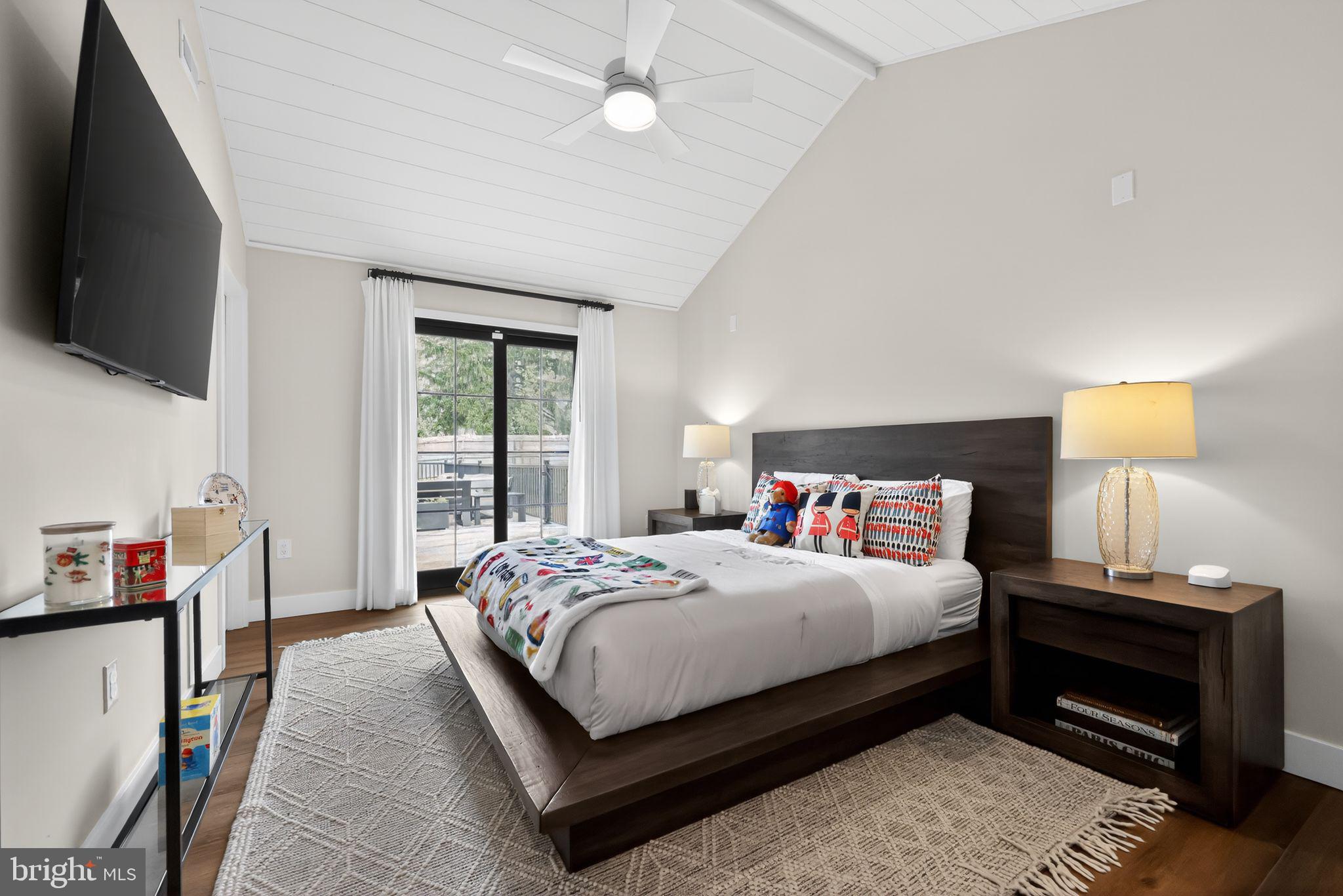 EDGEWOOD PARK - Residential