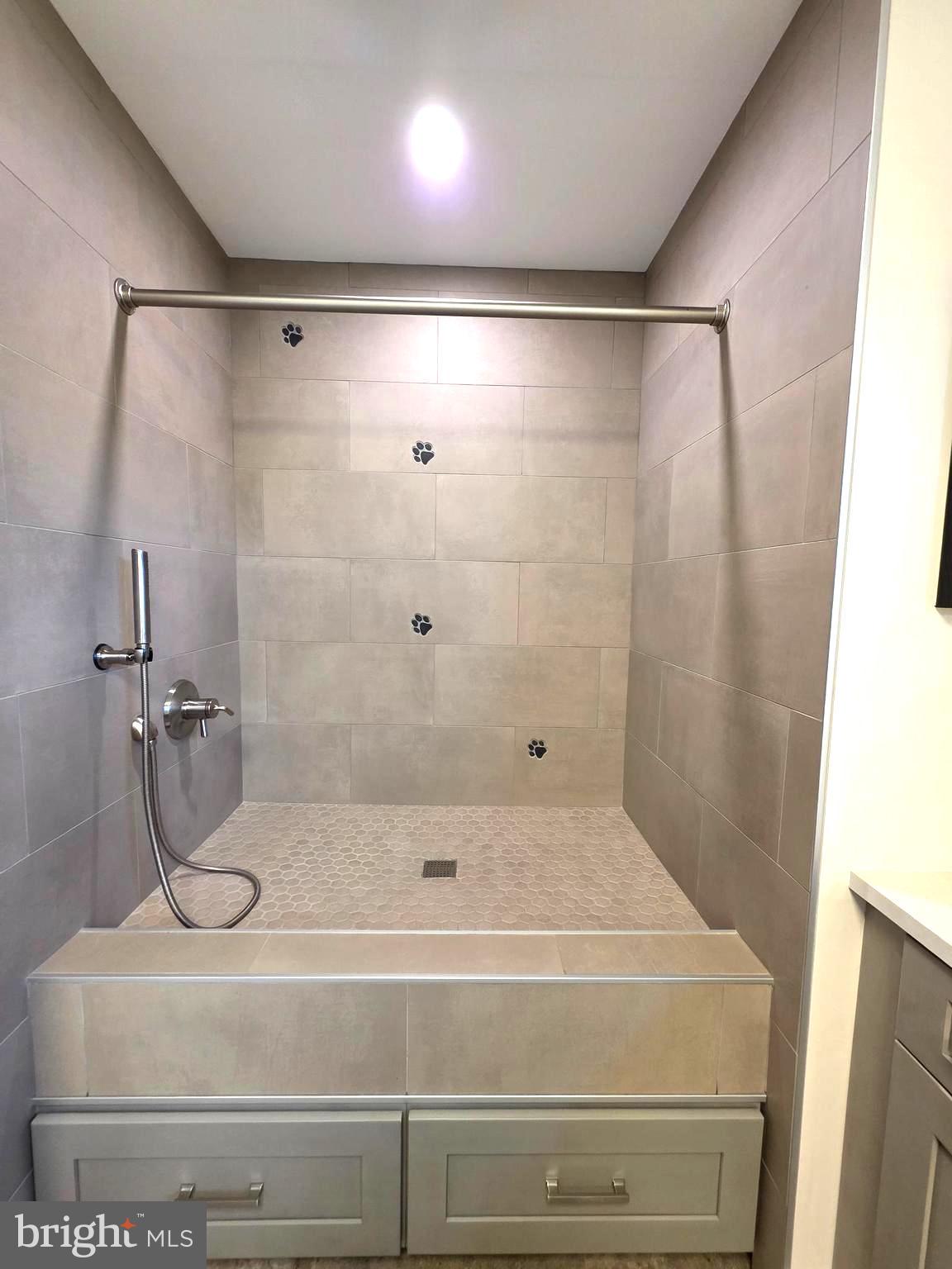 EDGEWOOD PARK - Residential