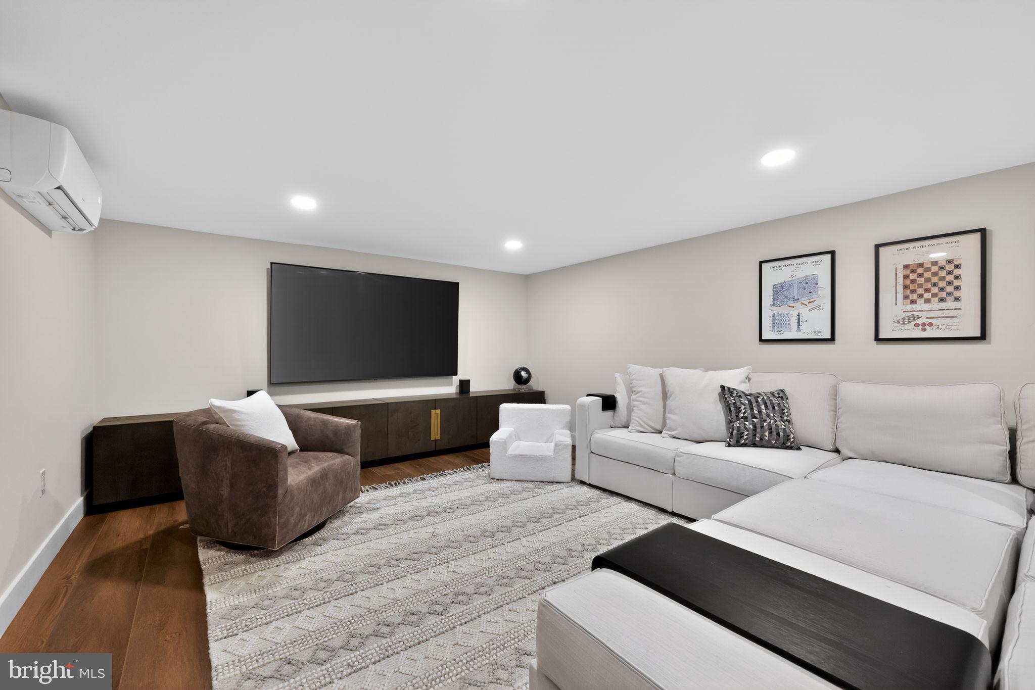 EDGEWOOD PARK - Residential