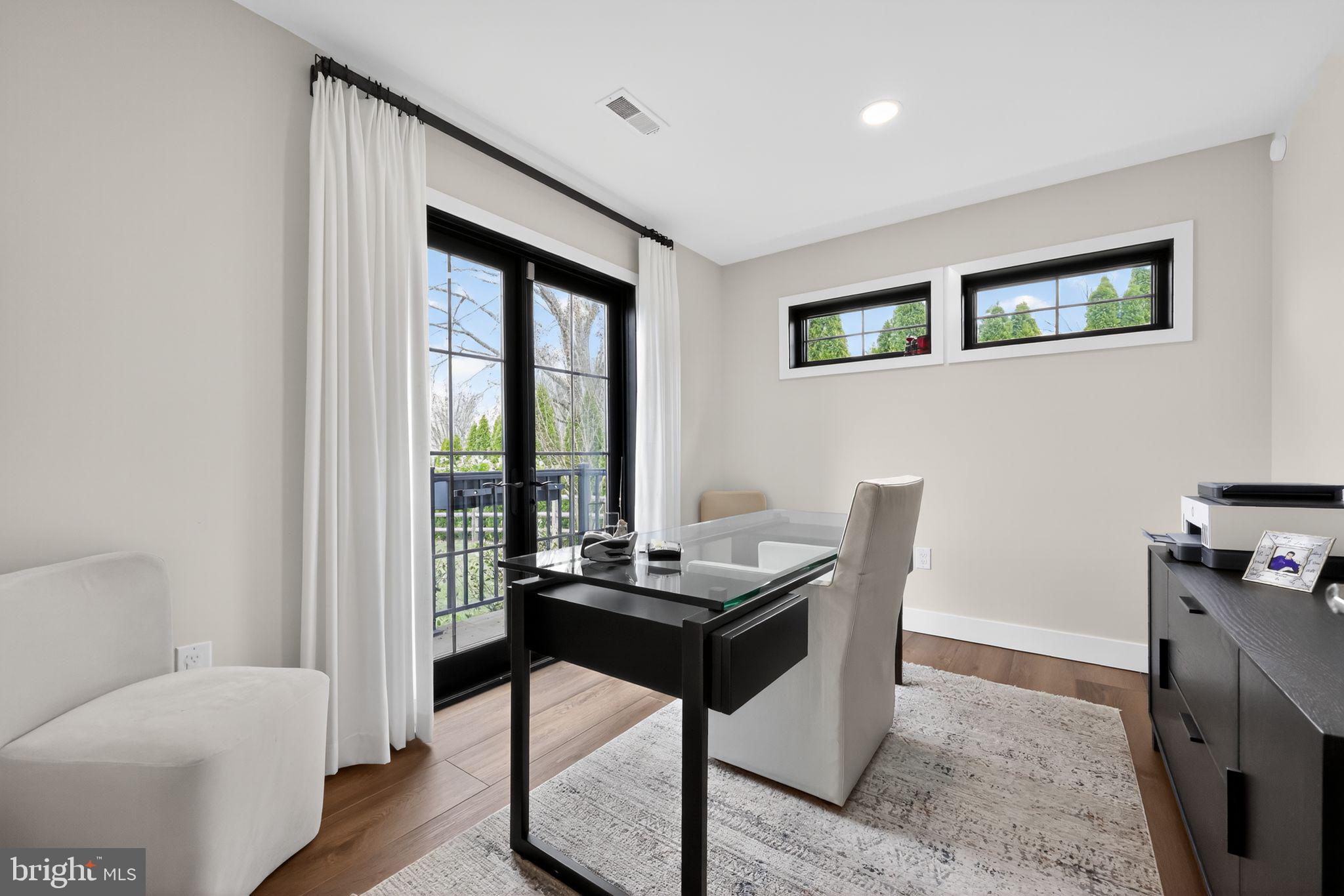 EDGEWOOD PARK - Residential