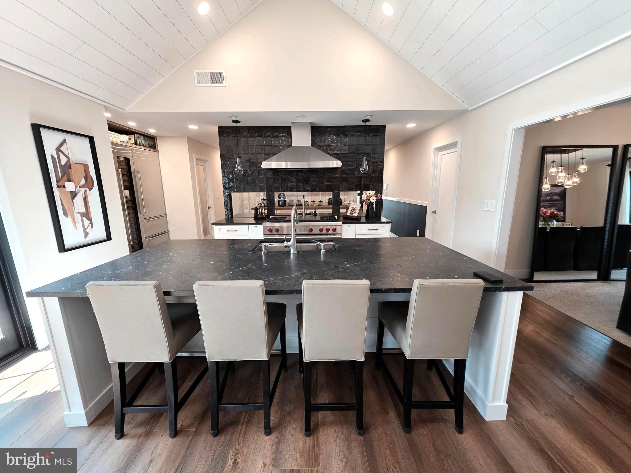 EDGEWOOD PARK - Residential