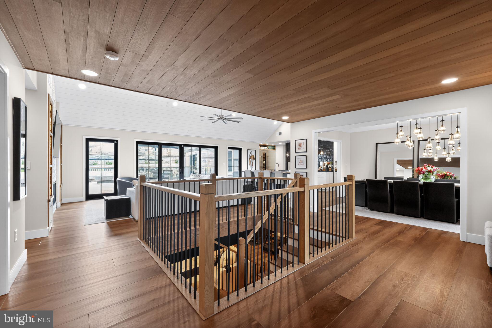 EDGEWOOD PARK - Residential