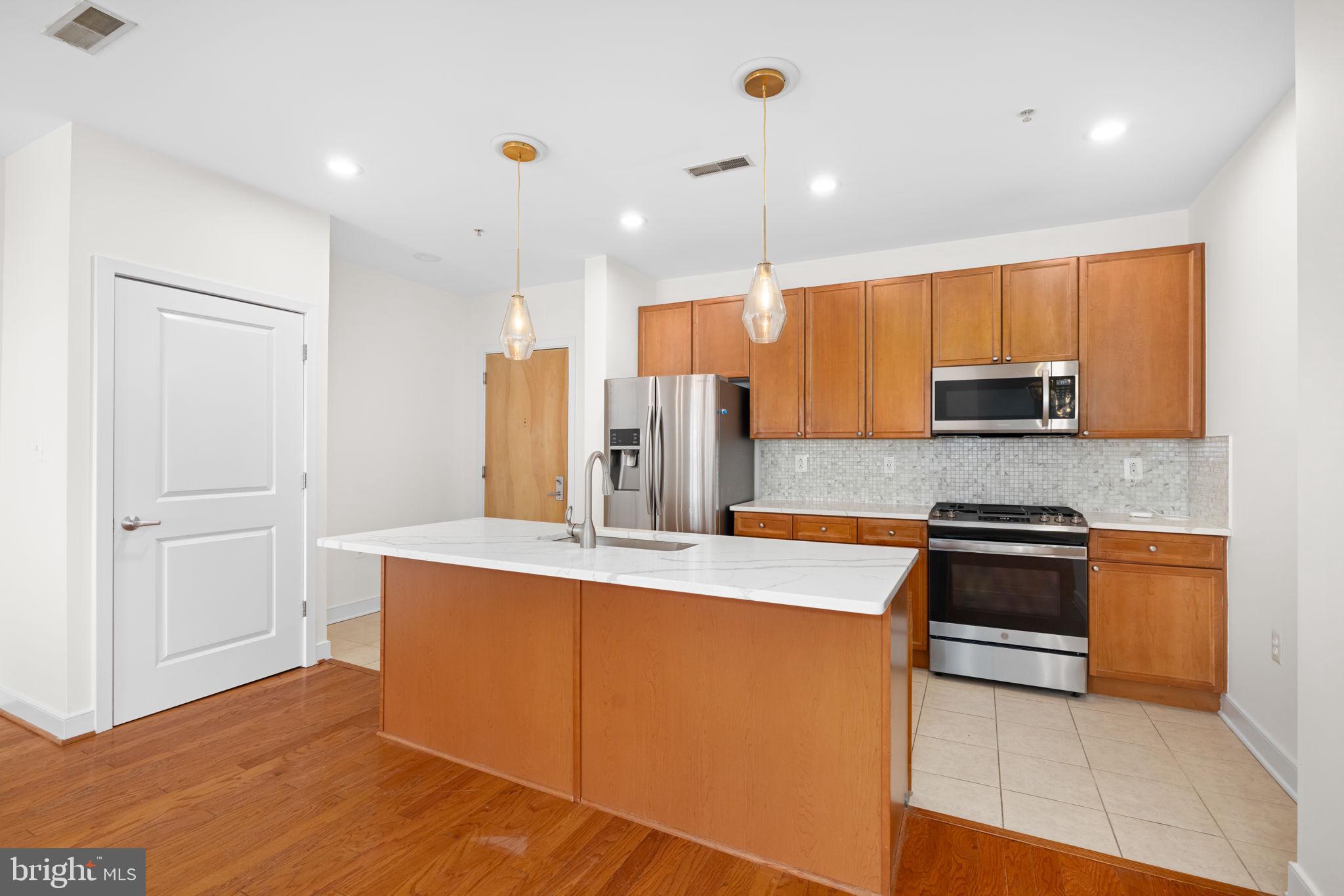 181 REED AVENUE E 110