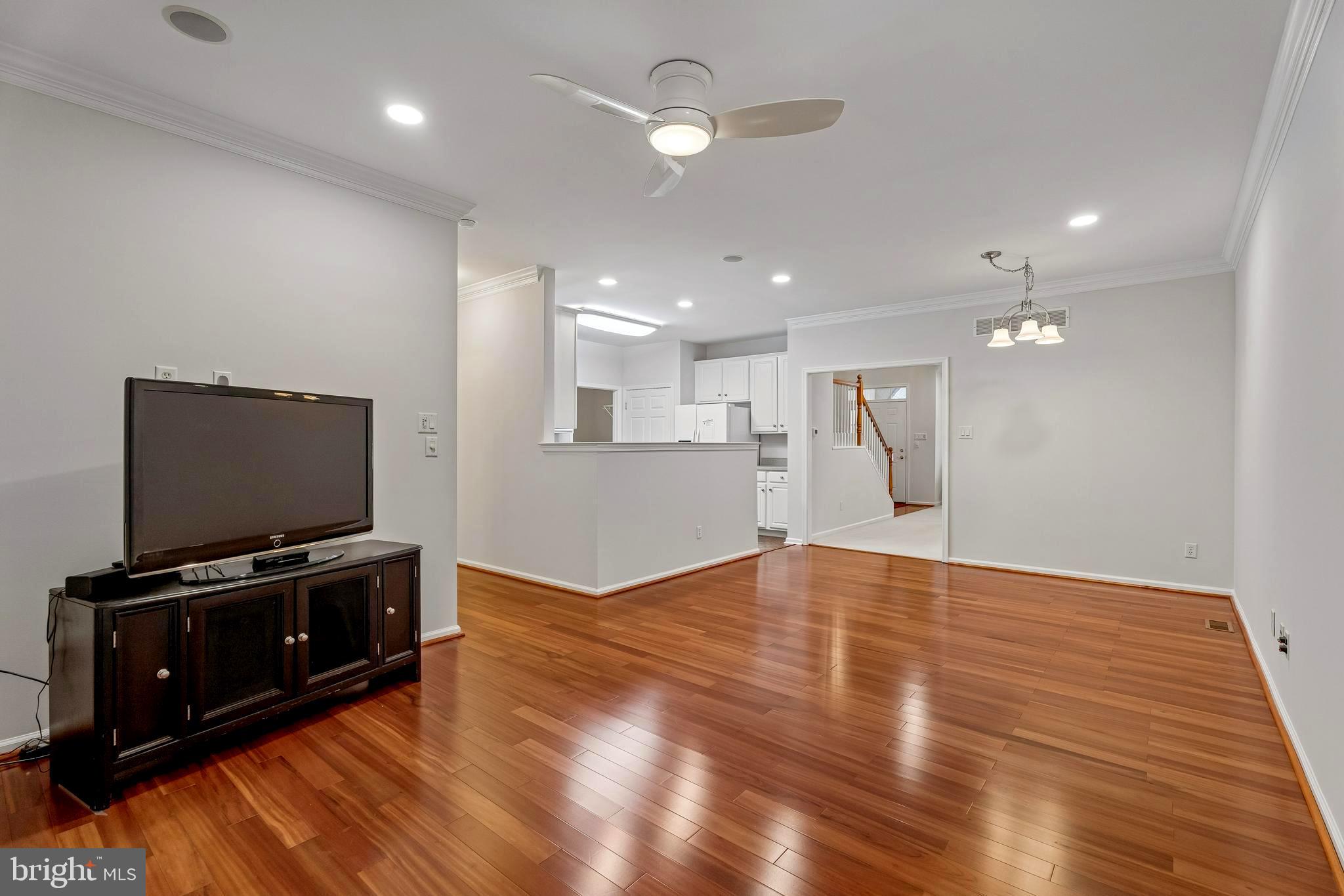 COURTYARDS - Residential