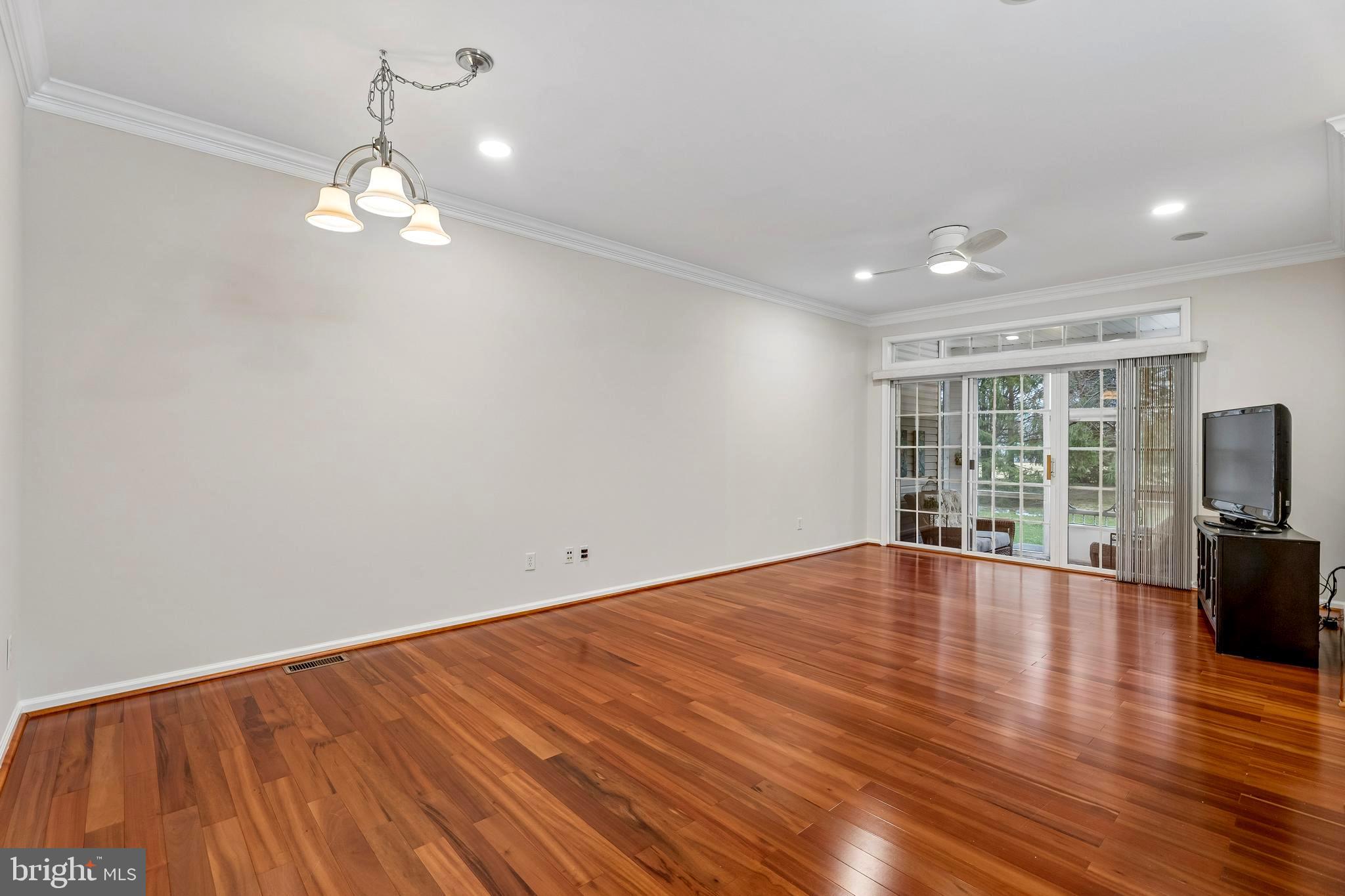 COURTYARDS - Residential