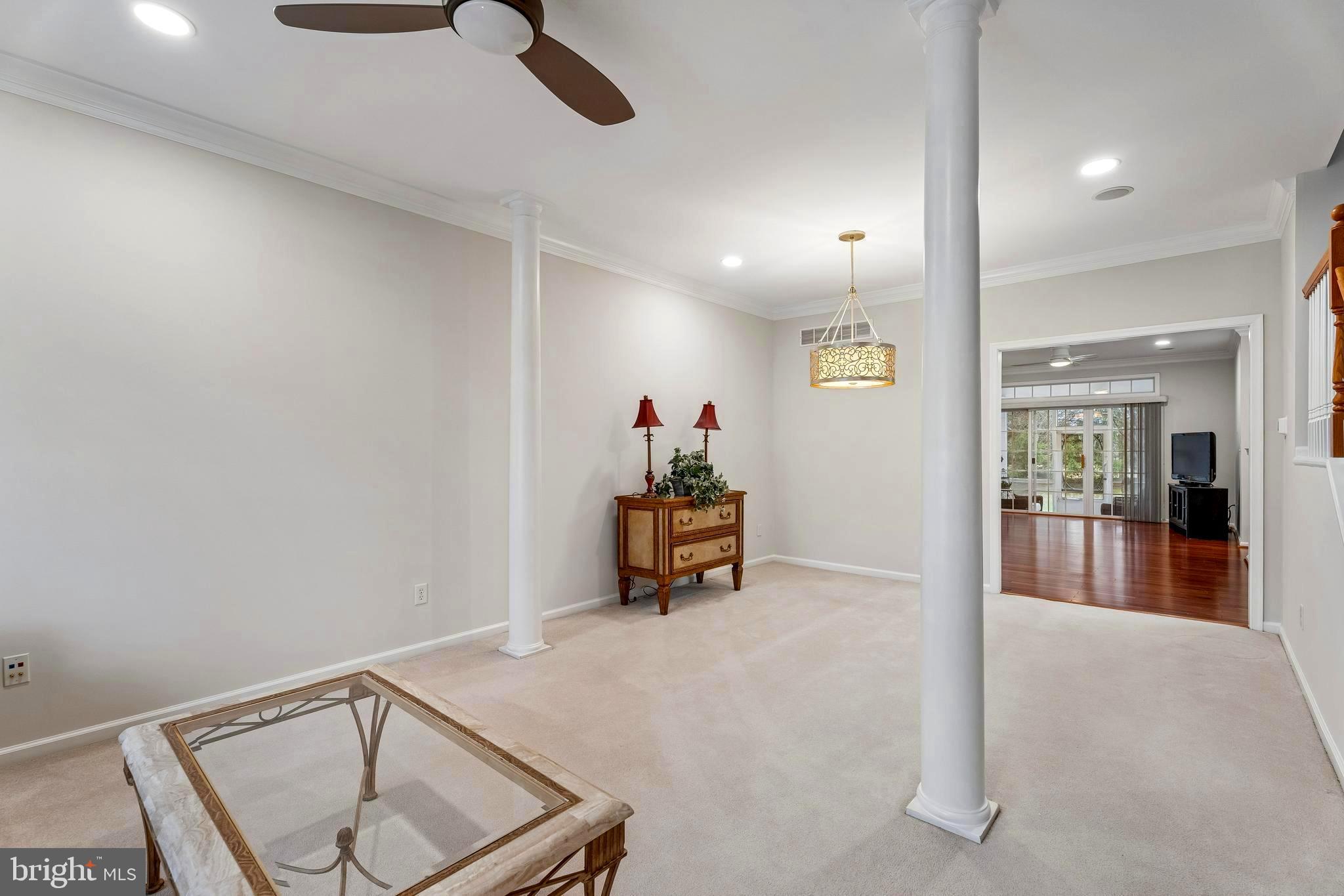 COURTYARDS - Residential