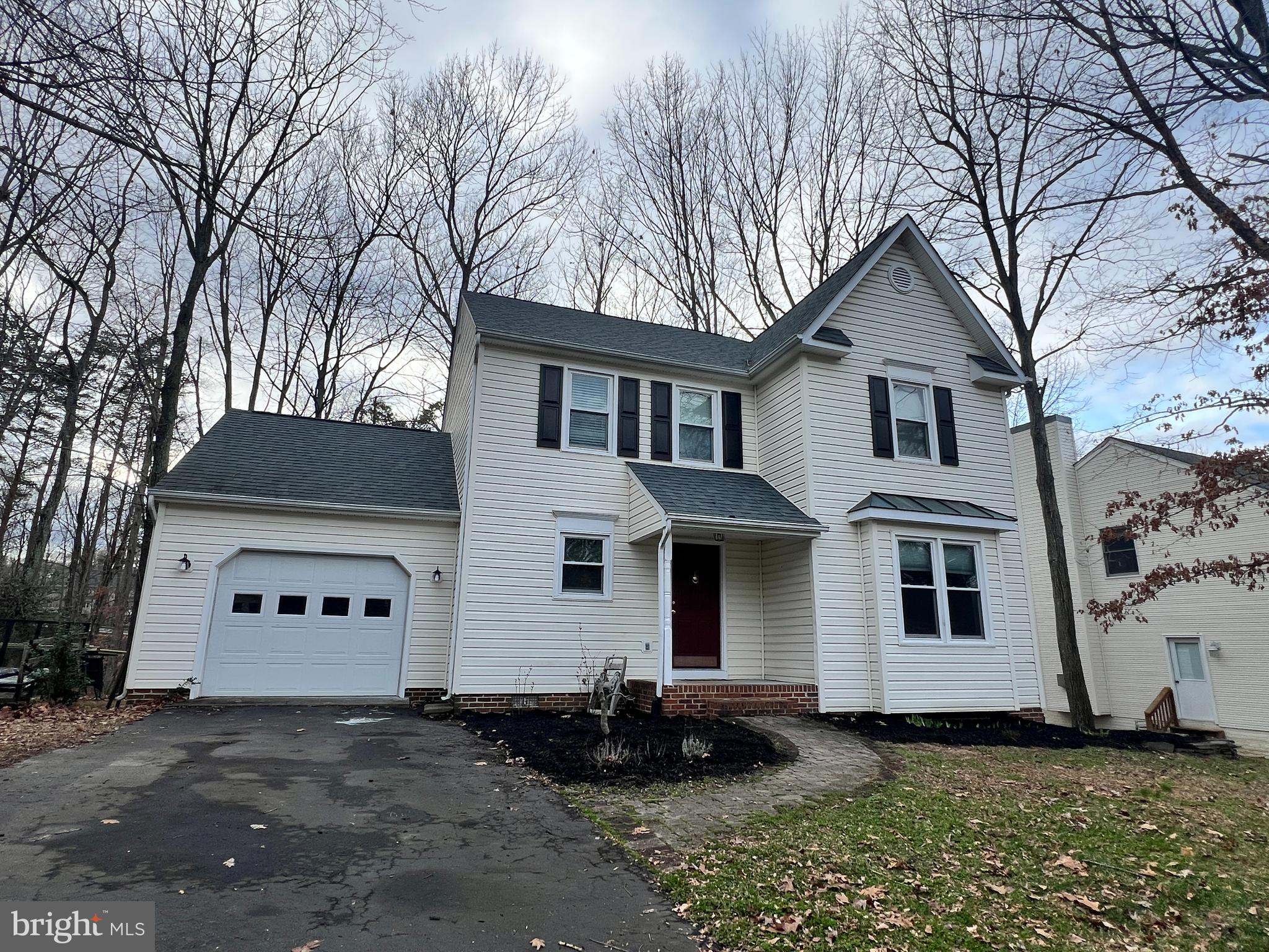 OAKMONT VILLAGE - Residential