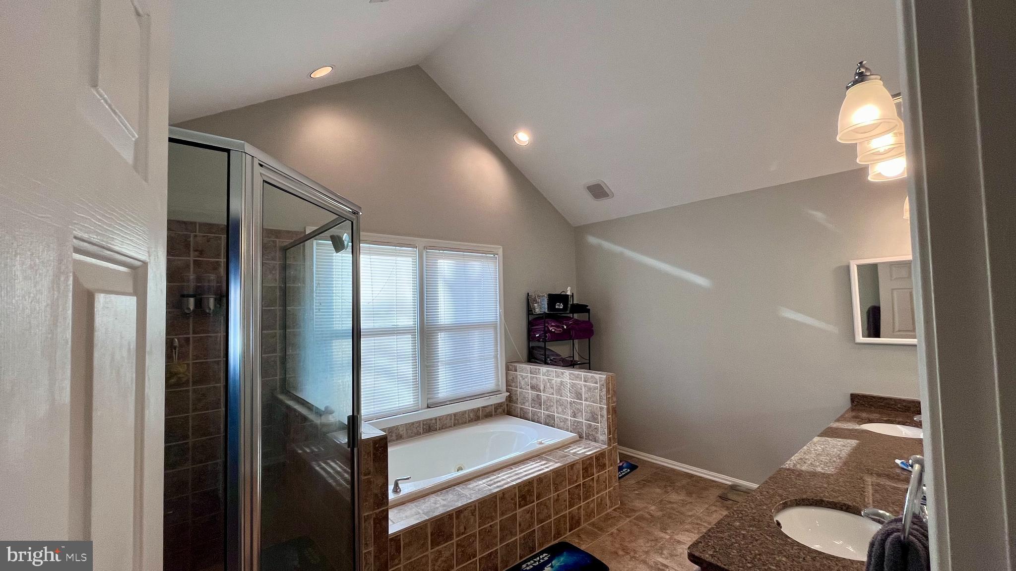 OAKMONT VILLAGE - Residential