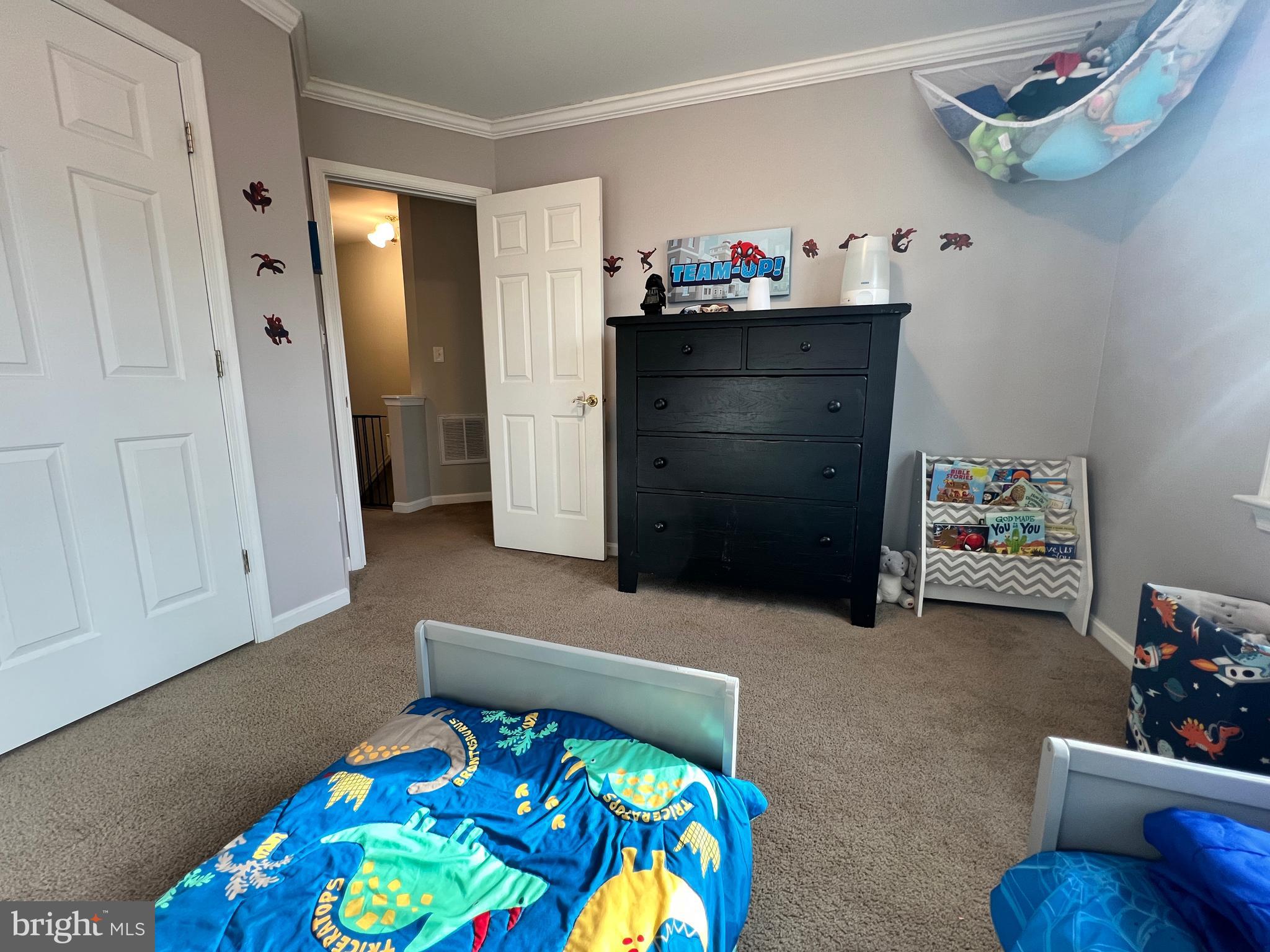 OAKMONT VILLAGE - Residential