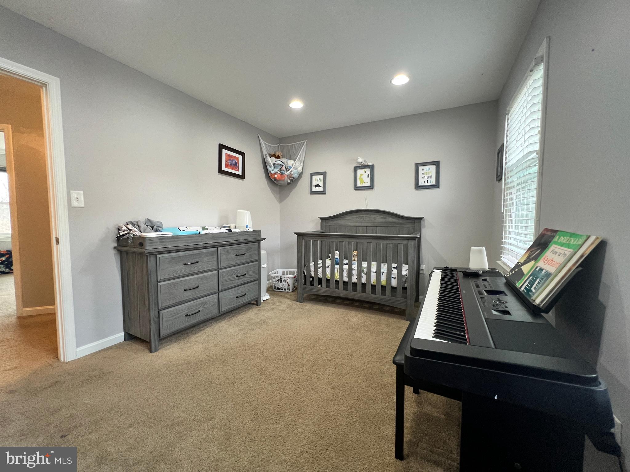 OAKMONT VILLAGE - Residential