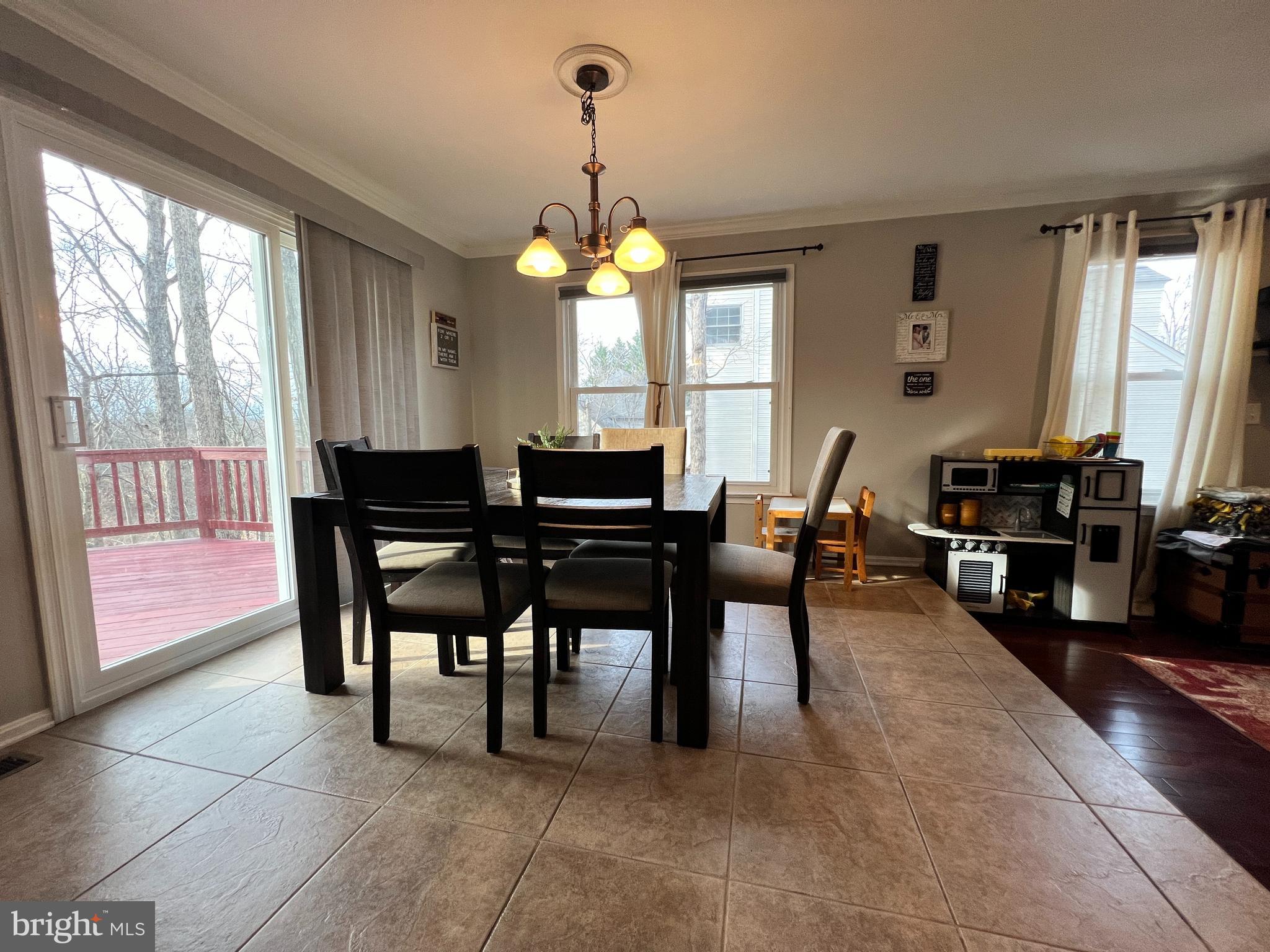 OAKMONT VILLAGE - Residential