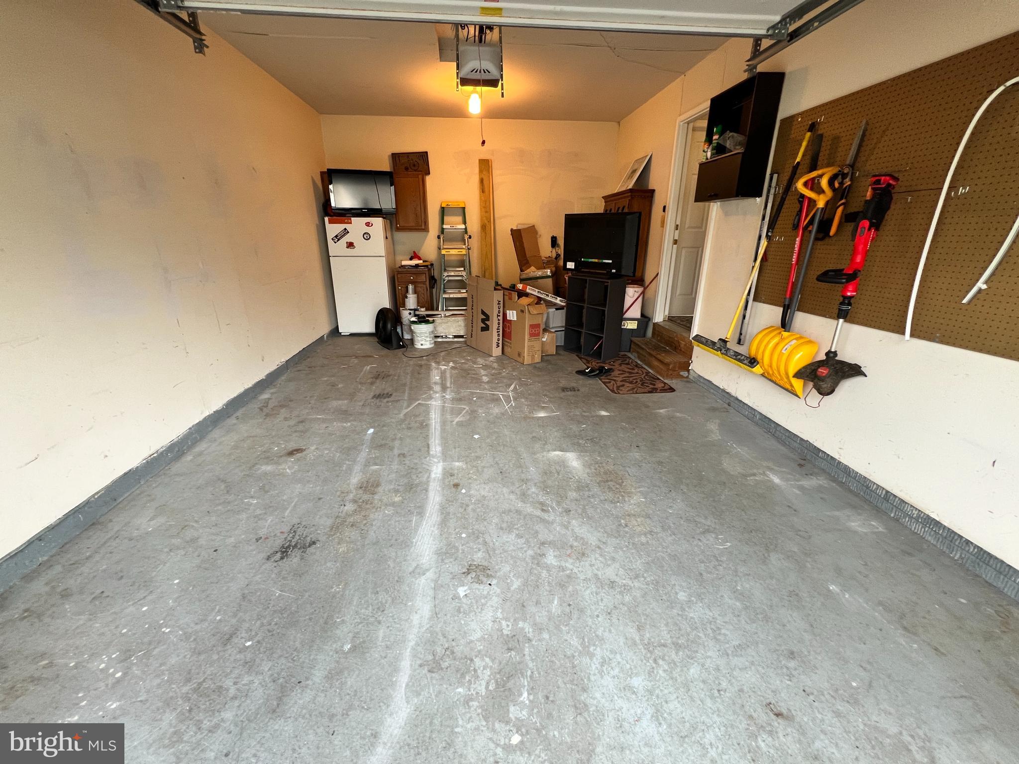 OAKMONT VILLAGE - Residential