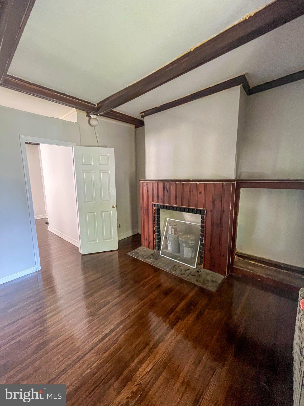 208 MAPLE AVENUE