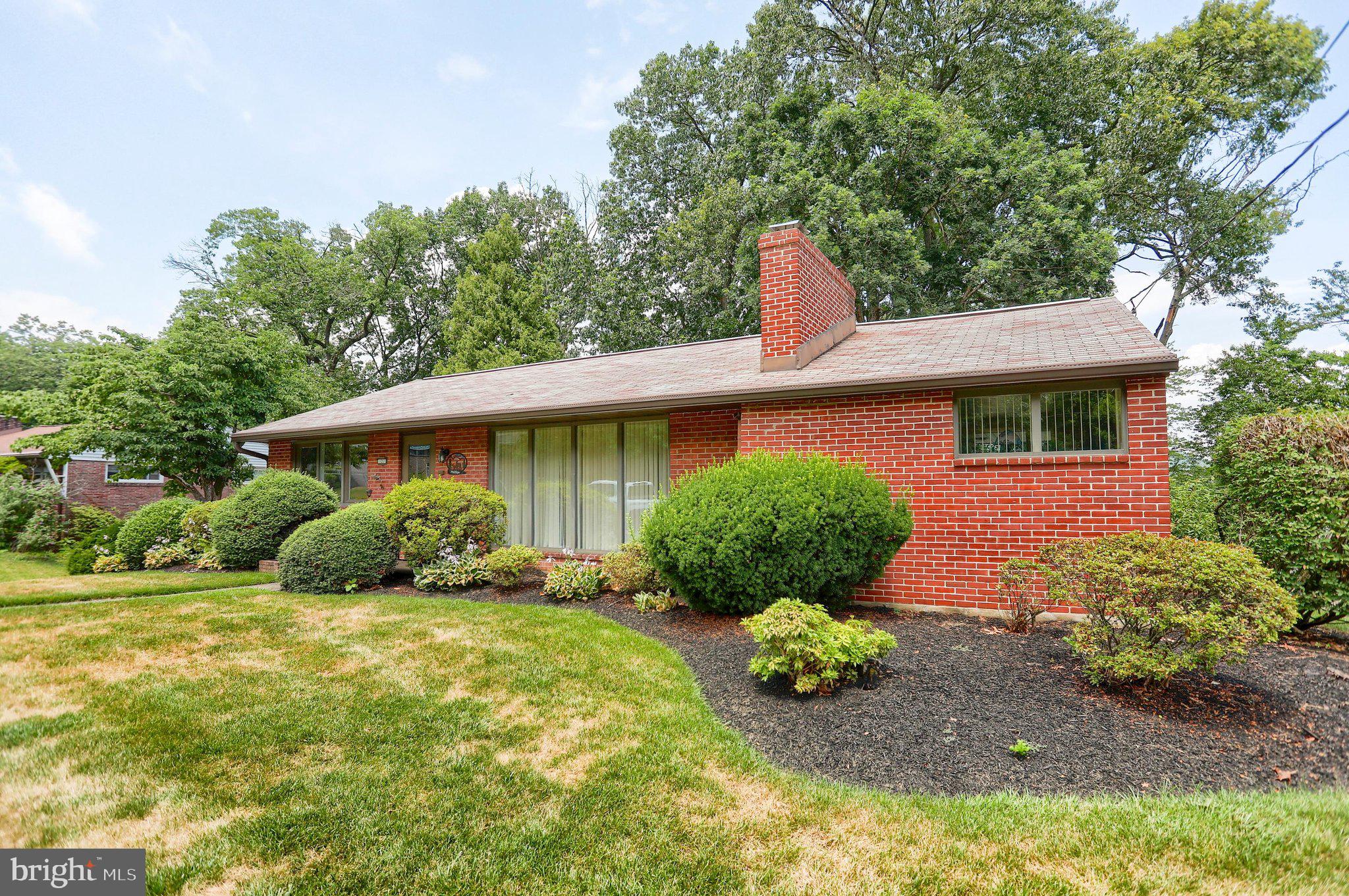 127 RIDGEVIEW DRIVE