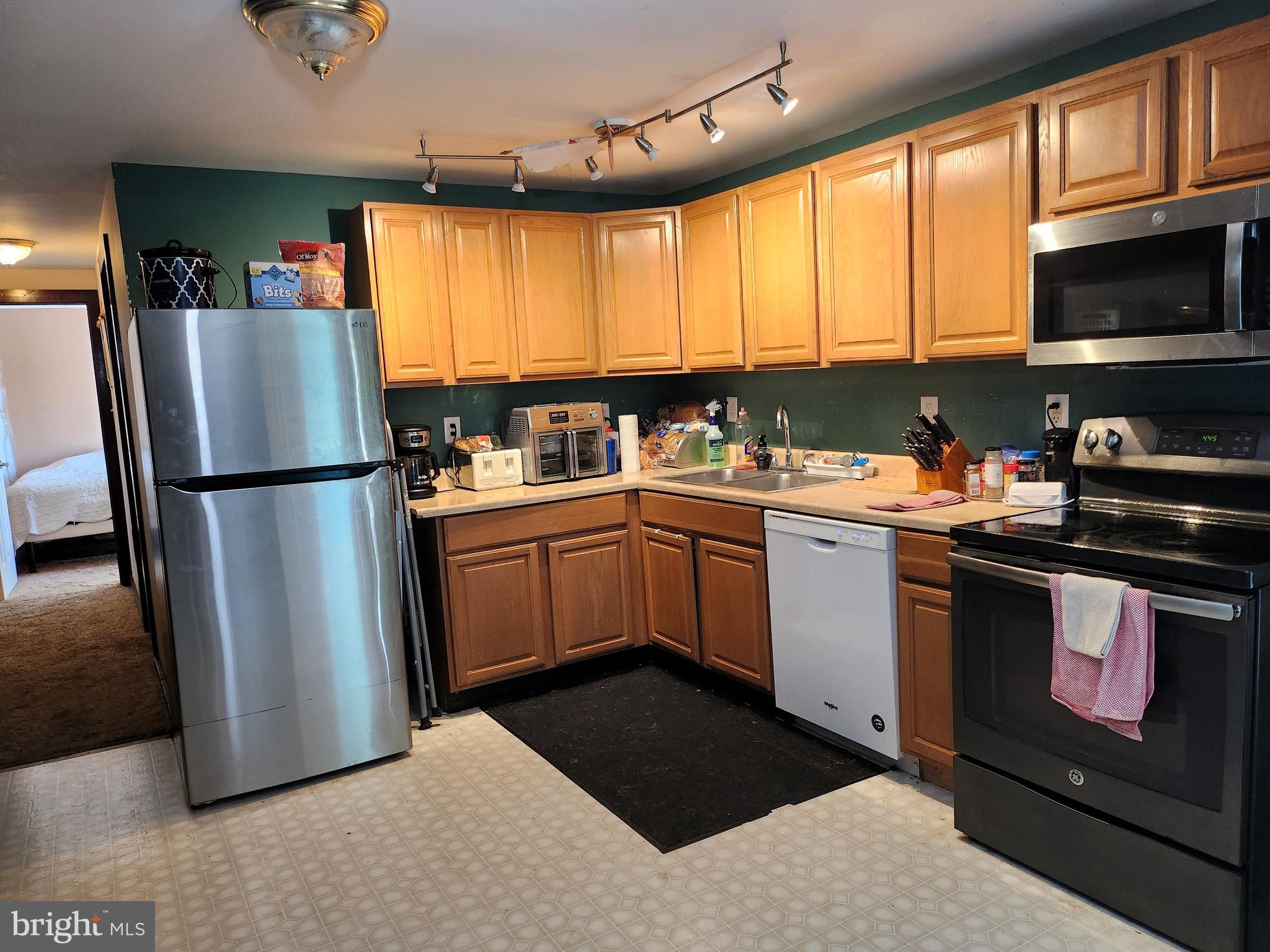 POTOMAC HEIGHTS - Residential