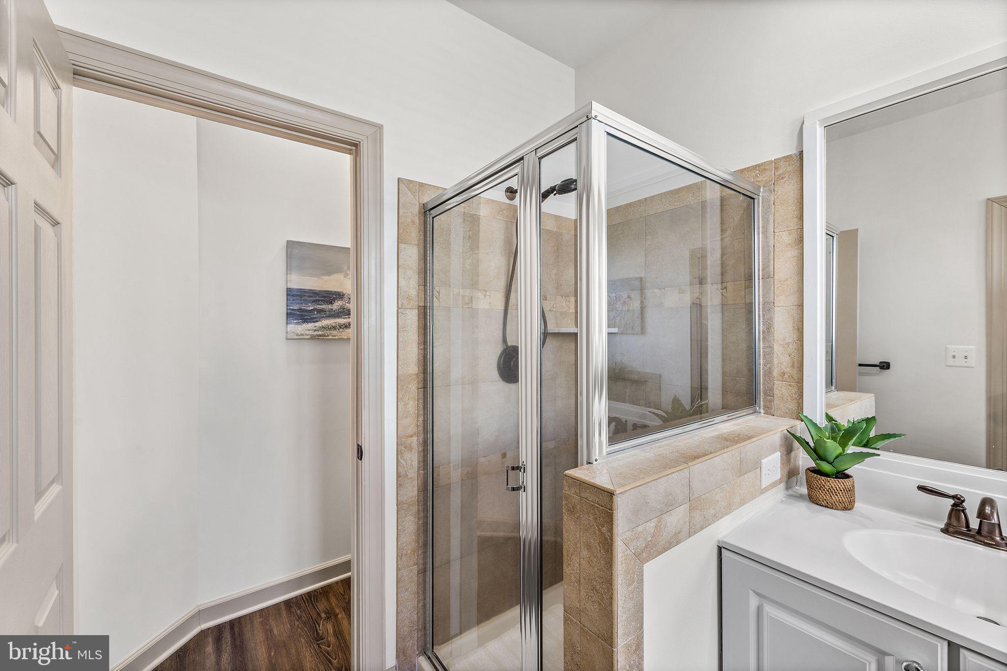 SUNSET ISLAND - Residential