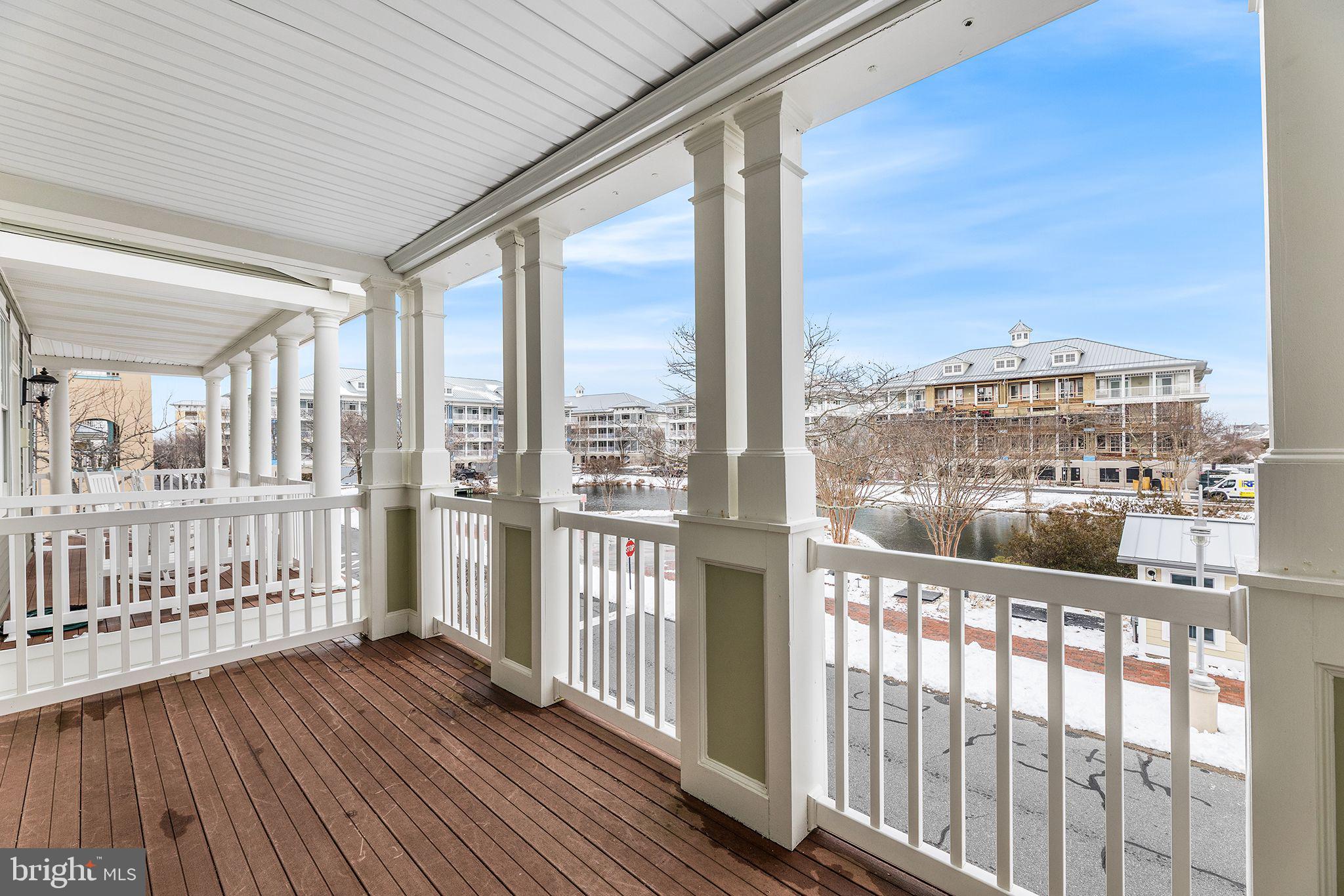 SUNSET ISLAND - Residential