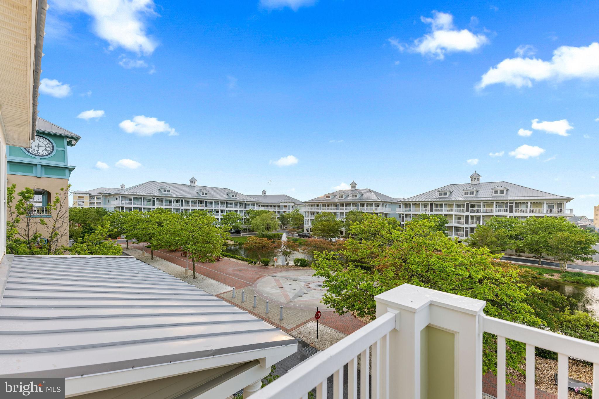 SUNSET ISLAND - Residential