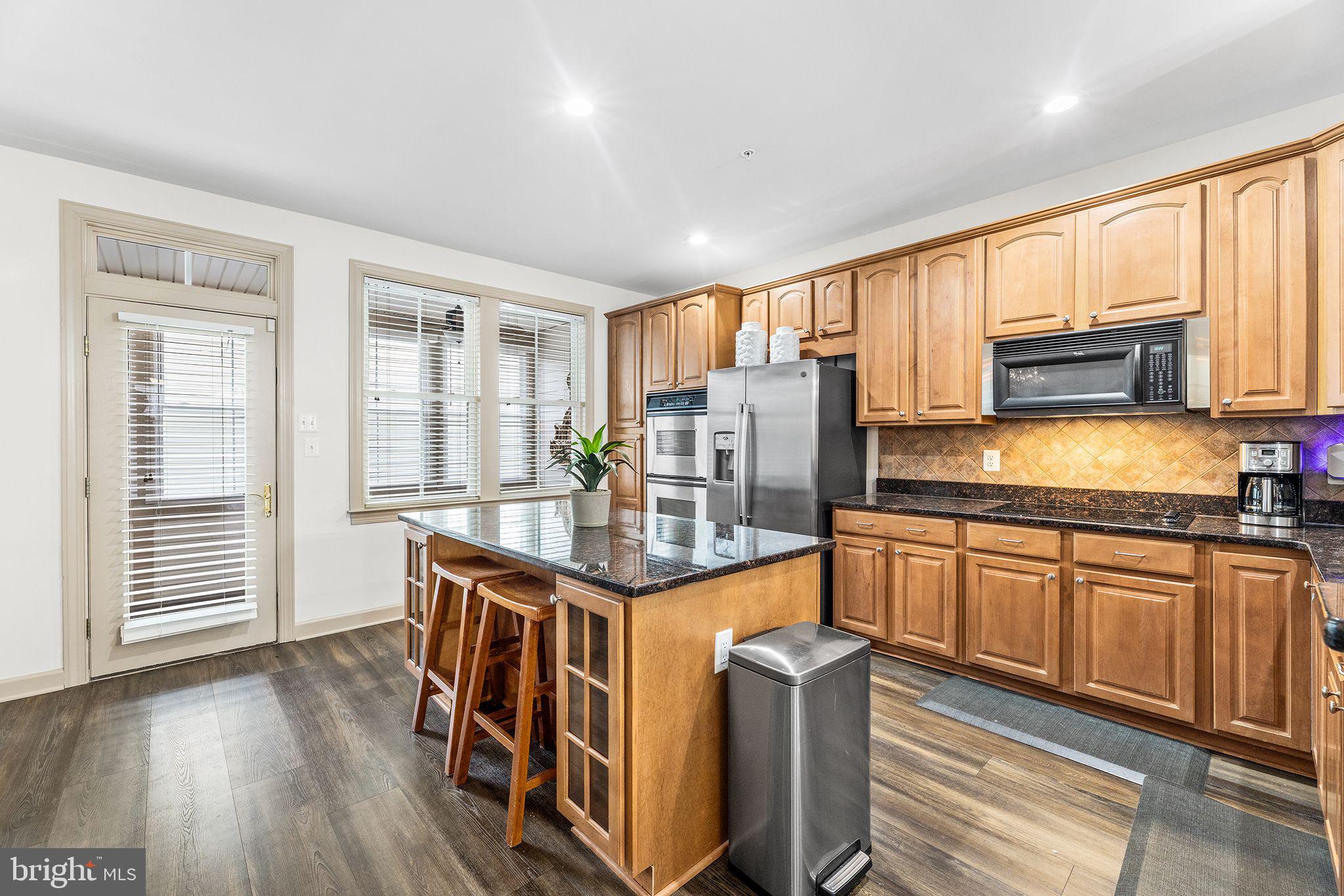 SUNSET ISLAND - Residential