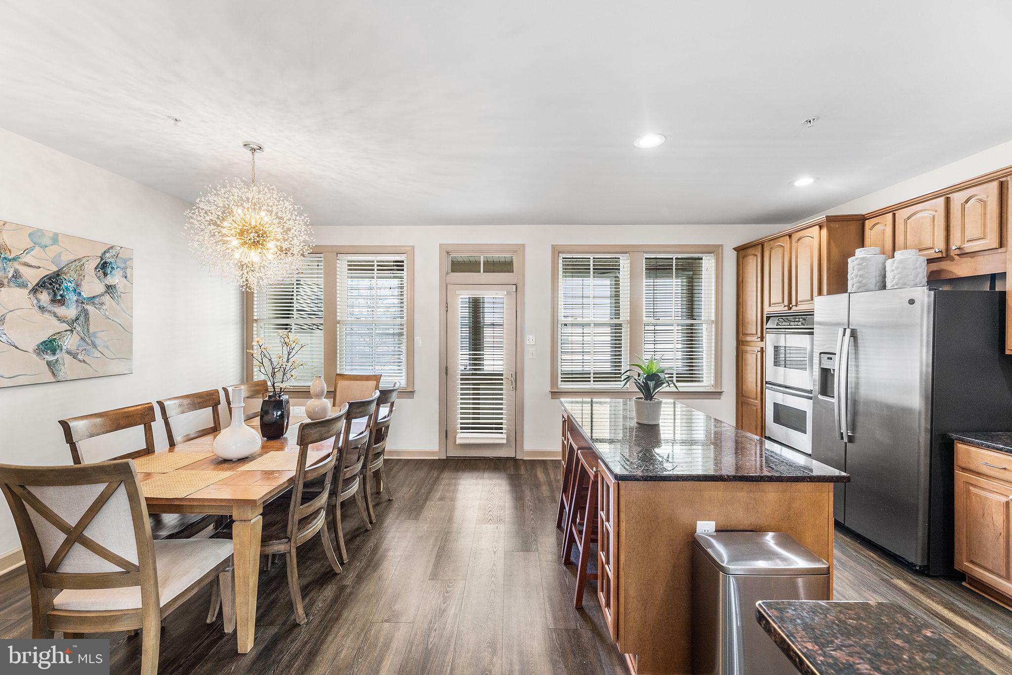 SUNSET ISLAND - Residential