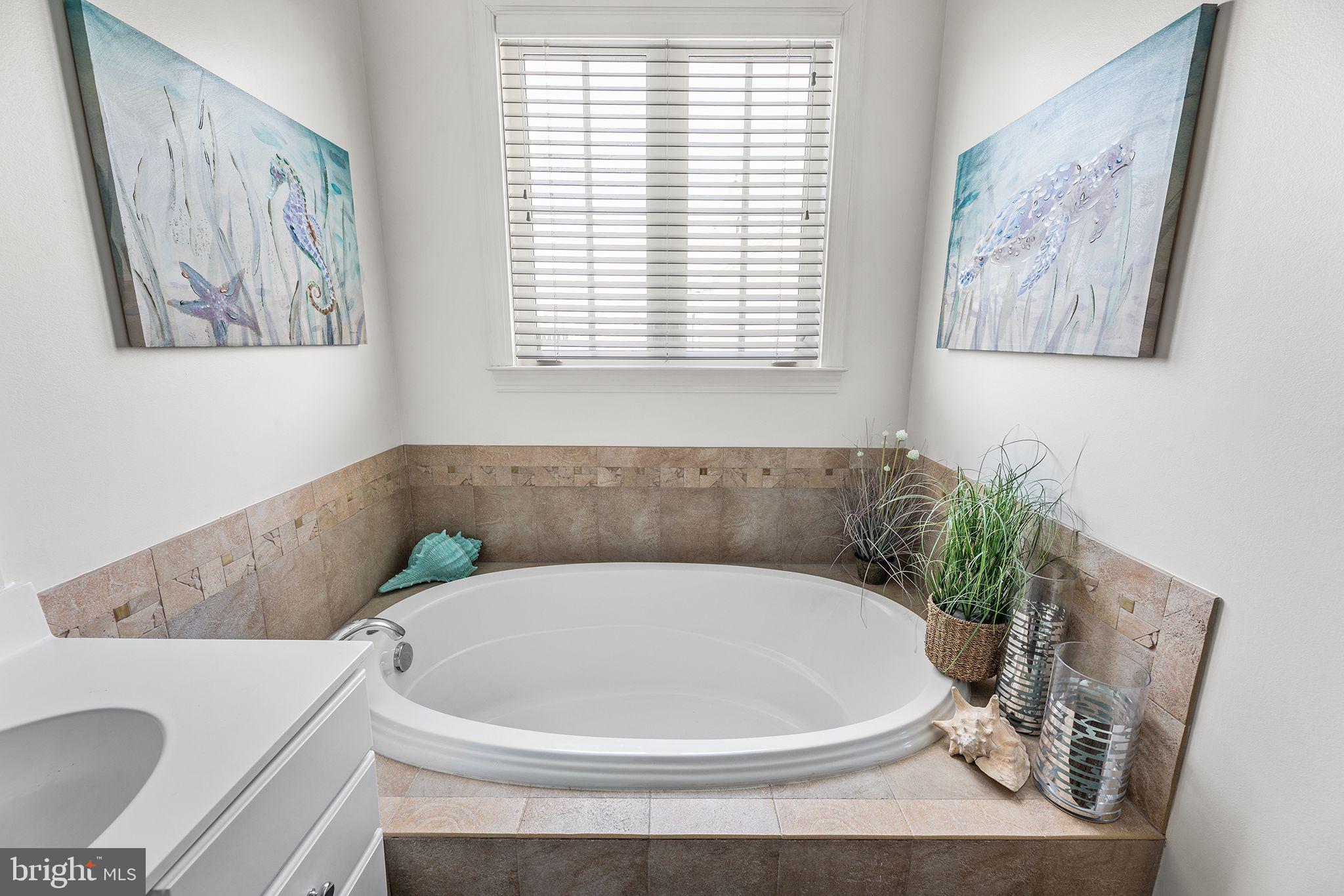 SUNSET ISLAND - Residential