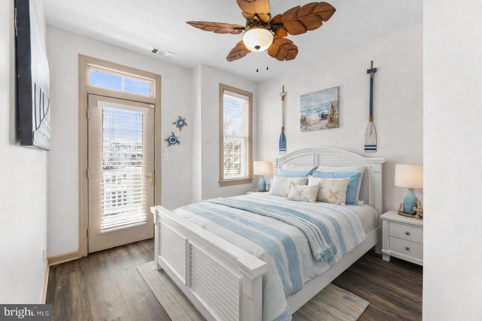 SUNSET ISLAND - Residential