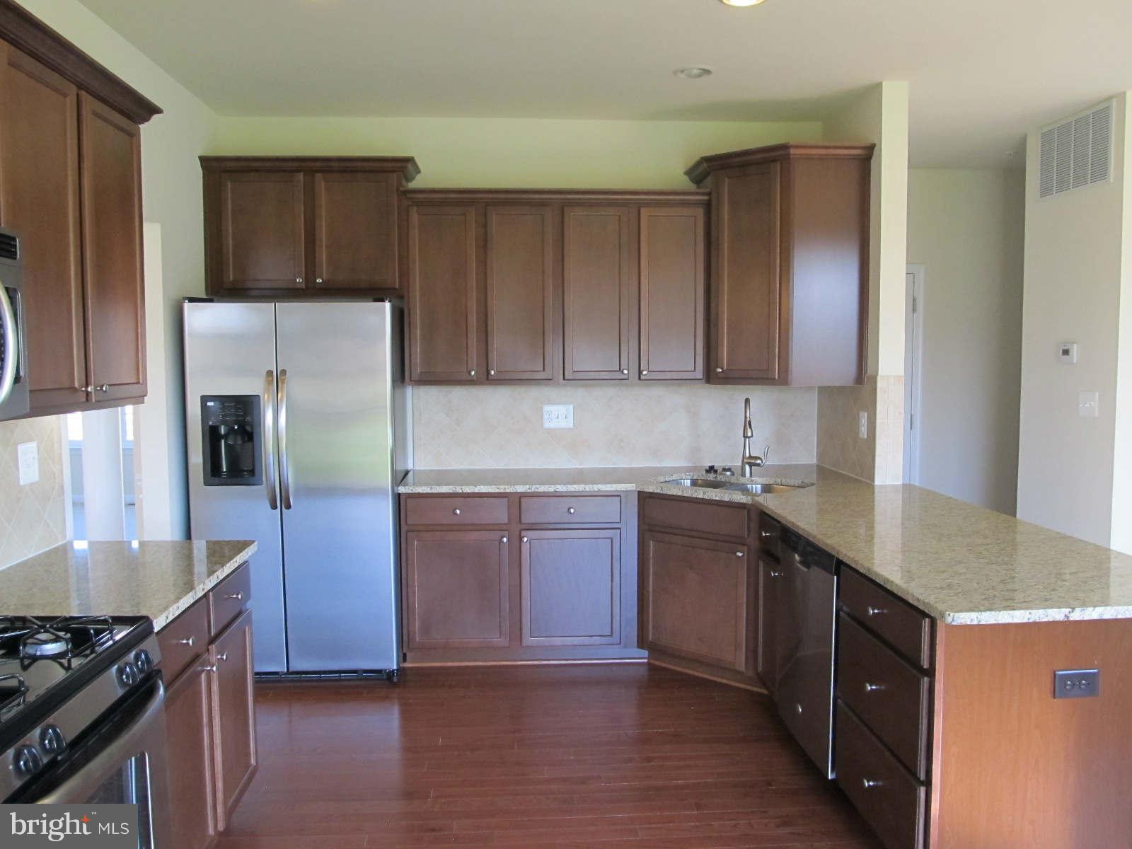 ST CHARLES GLENEAGLES - Residential