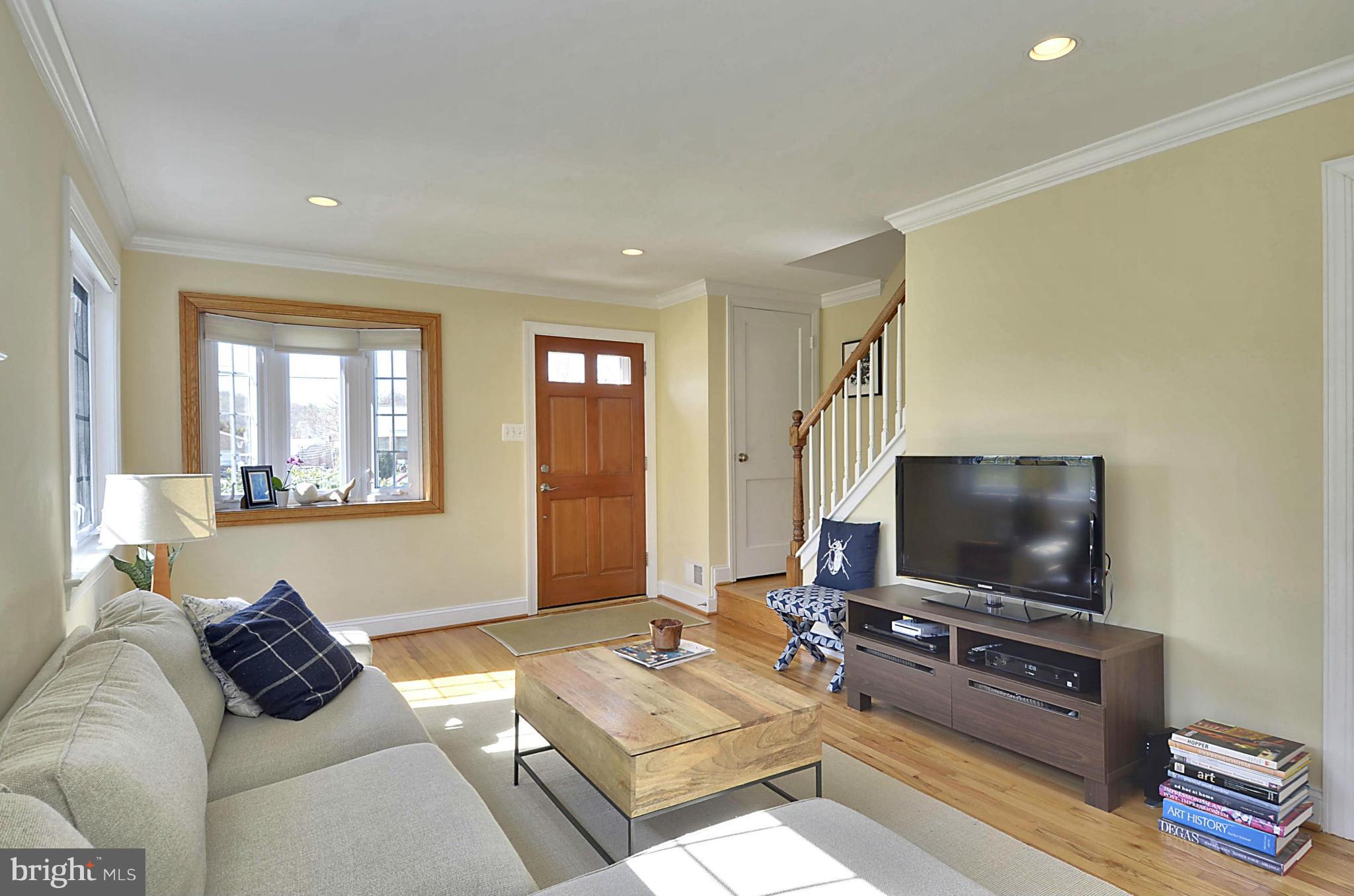 BUCKNELL MANOR - Residential