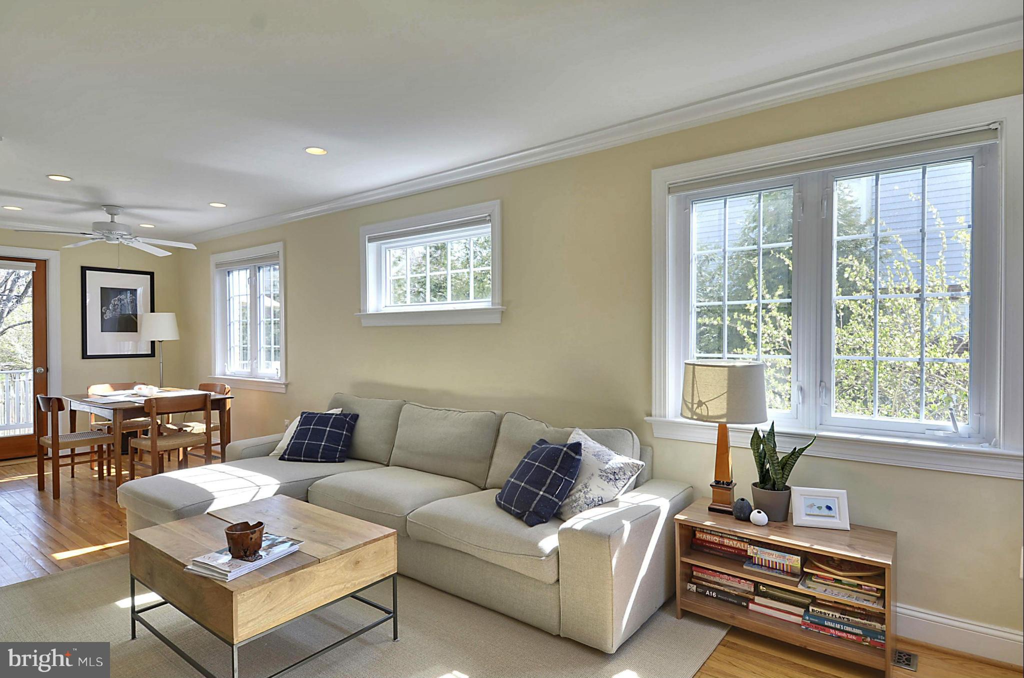 BUCKNELL MANOR - Residential