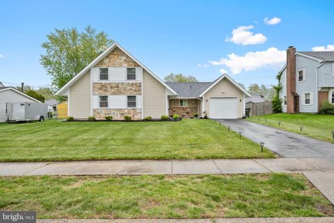 Homes For Sale - 21 Gramercy Lane<br/> WILLINGBORO, NJ 08046
