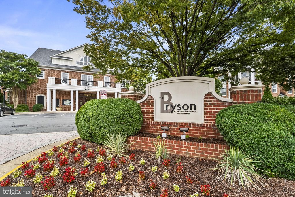 Photo of 12929 Centre Park Circle #315, HERNDON, VA 20171 (MLS # VAFX2269576)