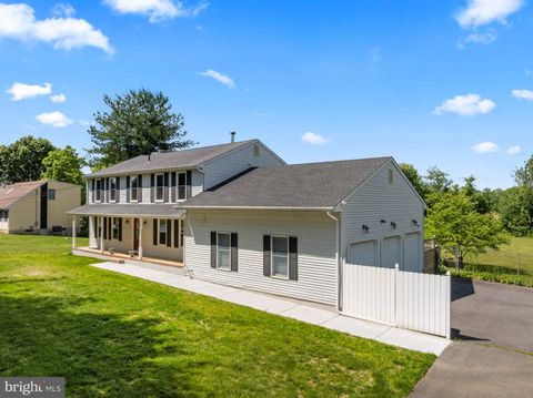 Homes For Sale - 607 Chesterfield Arneytown Road<br/> Burlington County, CHESTERFIELD, NJ 08515