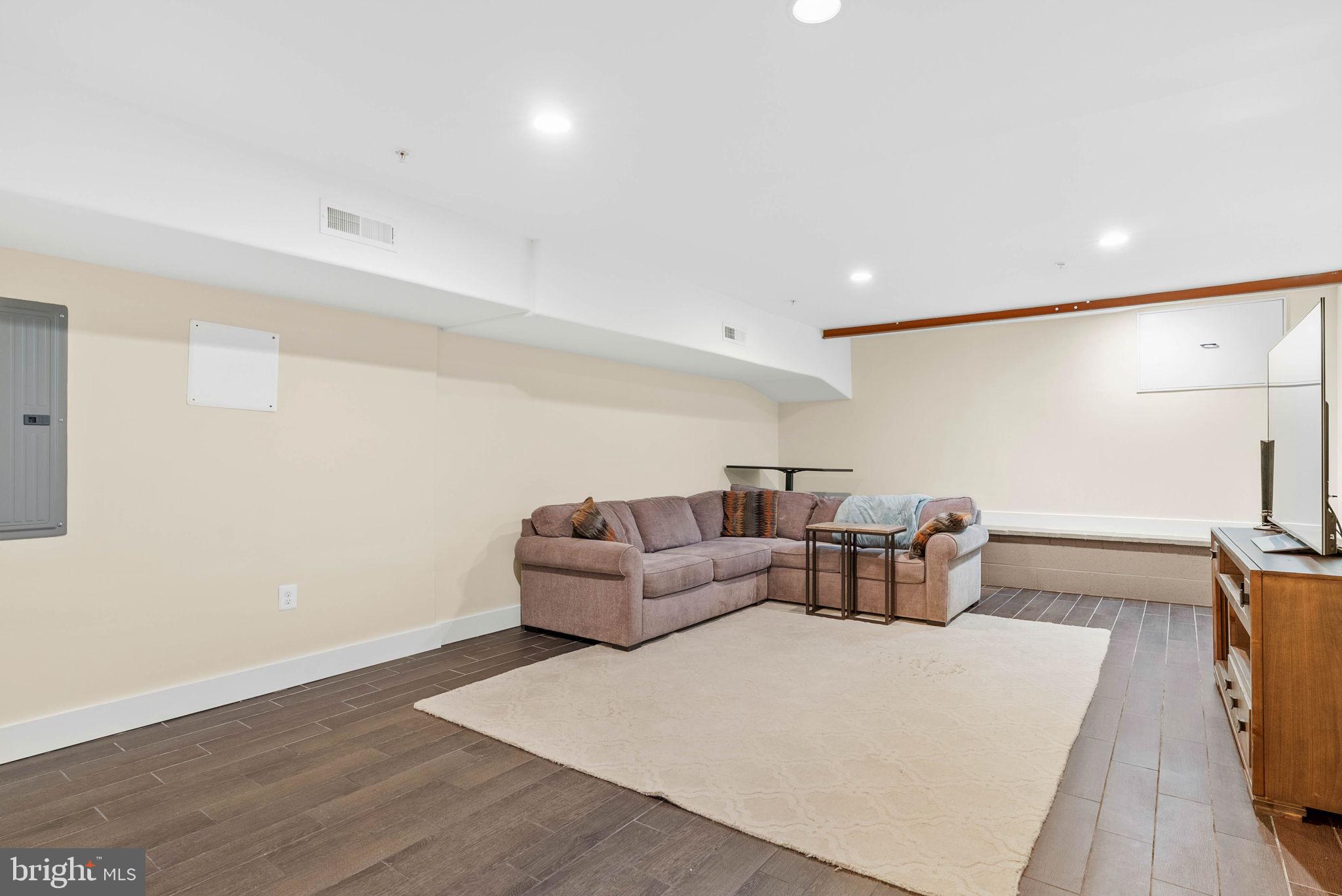 BELLA VISTA - Residential