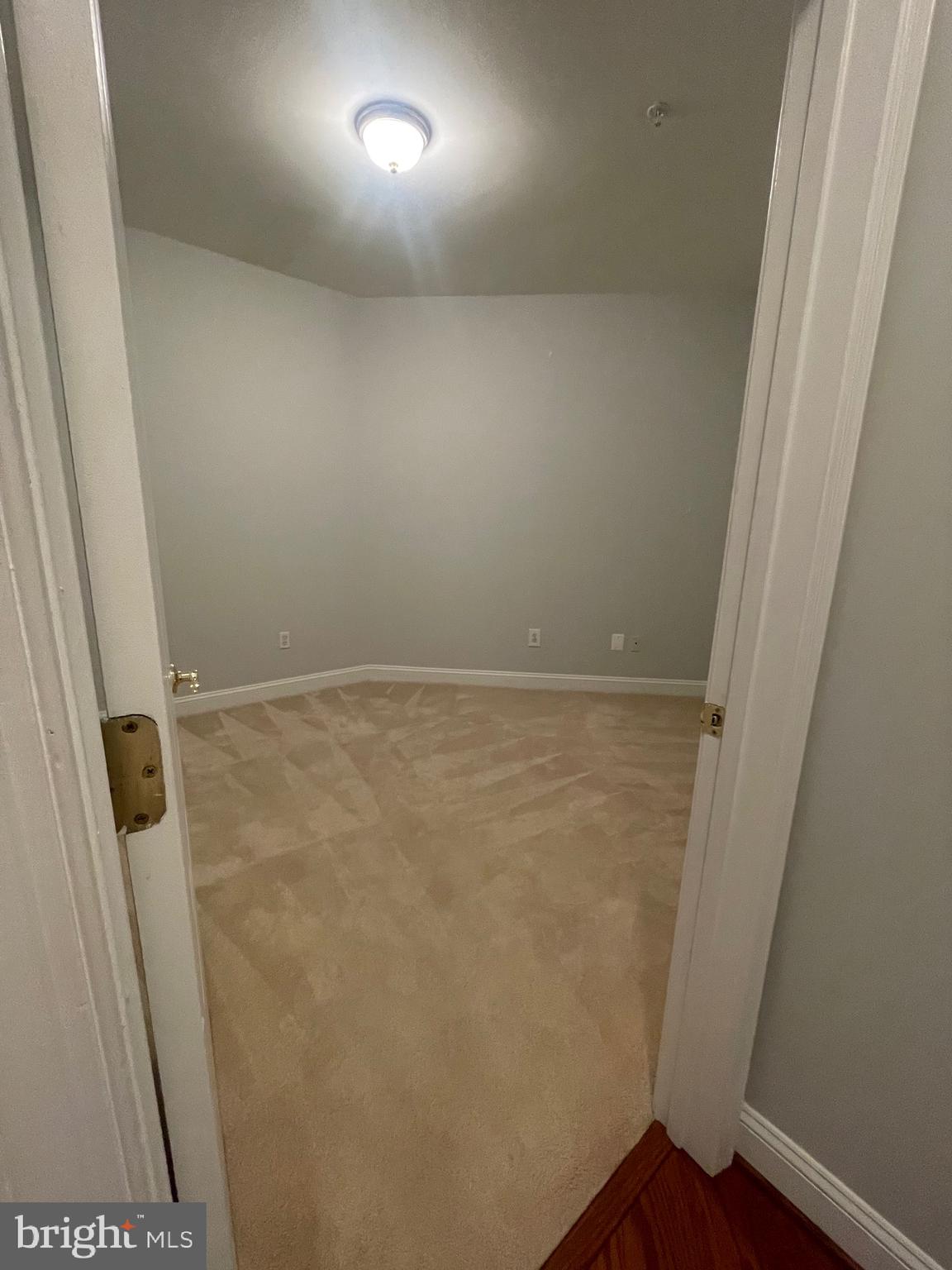 WAVERLY WOODS - Residential Lease