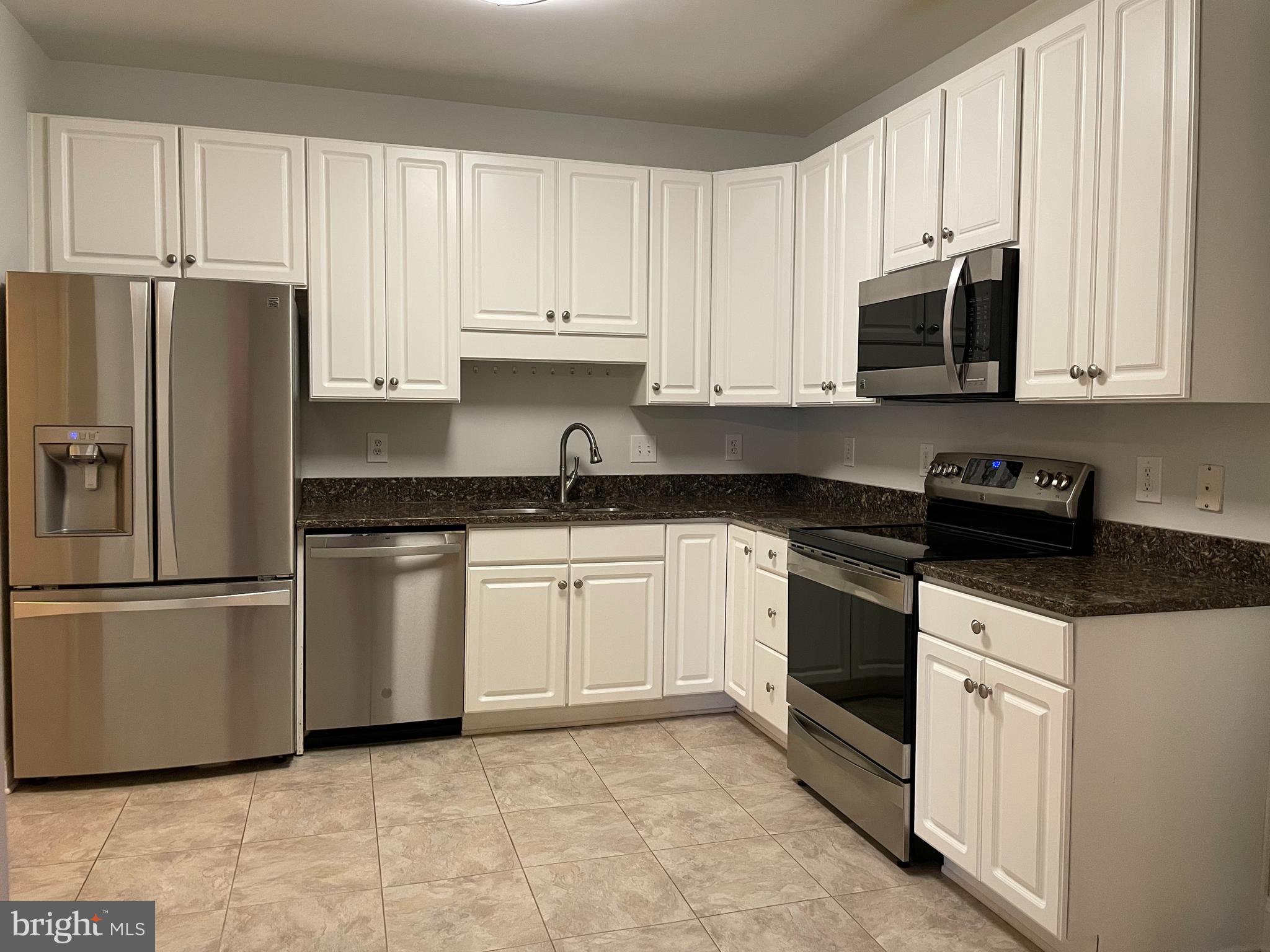 WAVERLY WOODS - Residential Lease