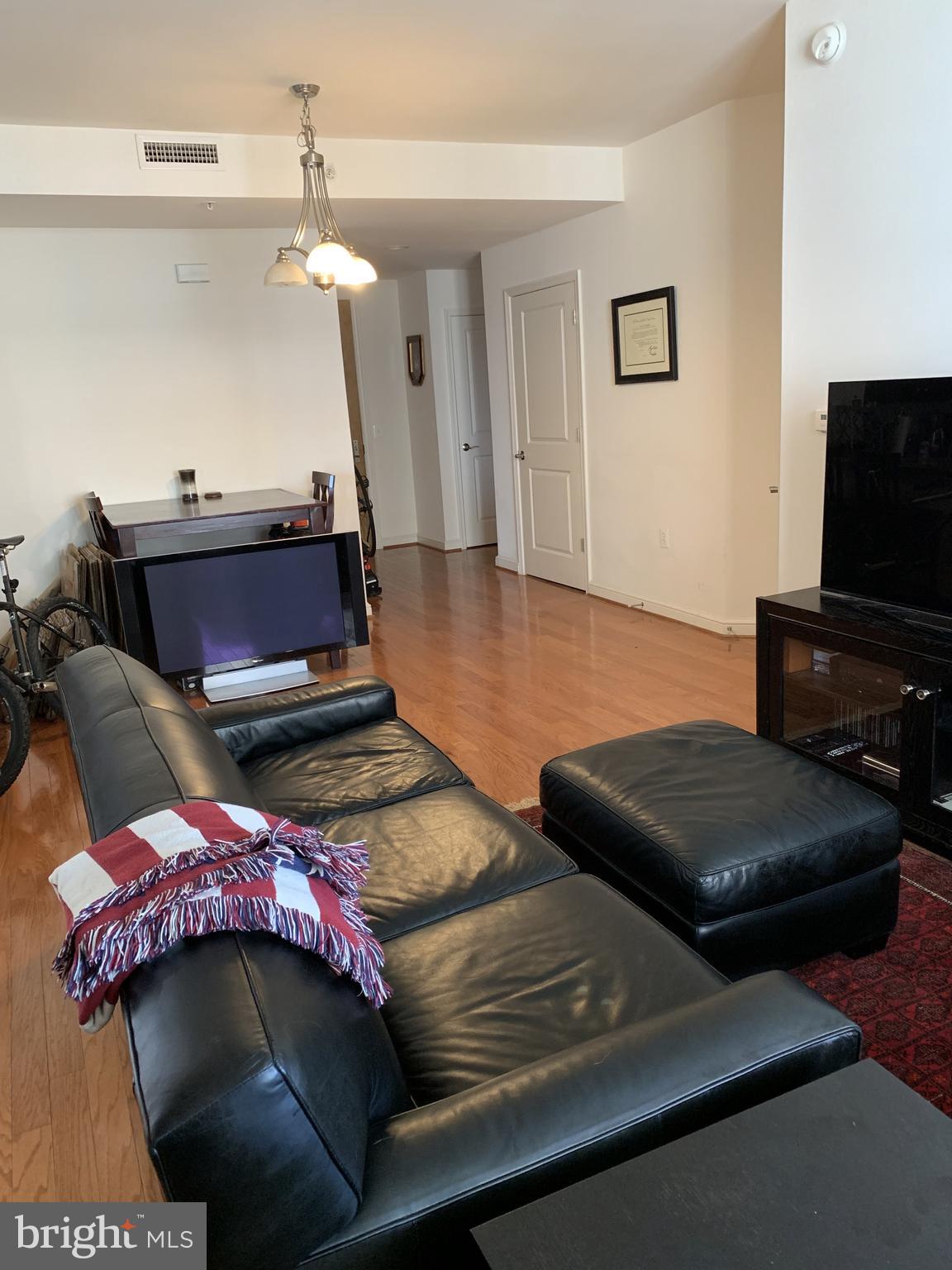 MIDTOWN AT RESTON TOWN CENTER - Residential Lease