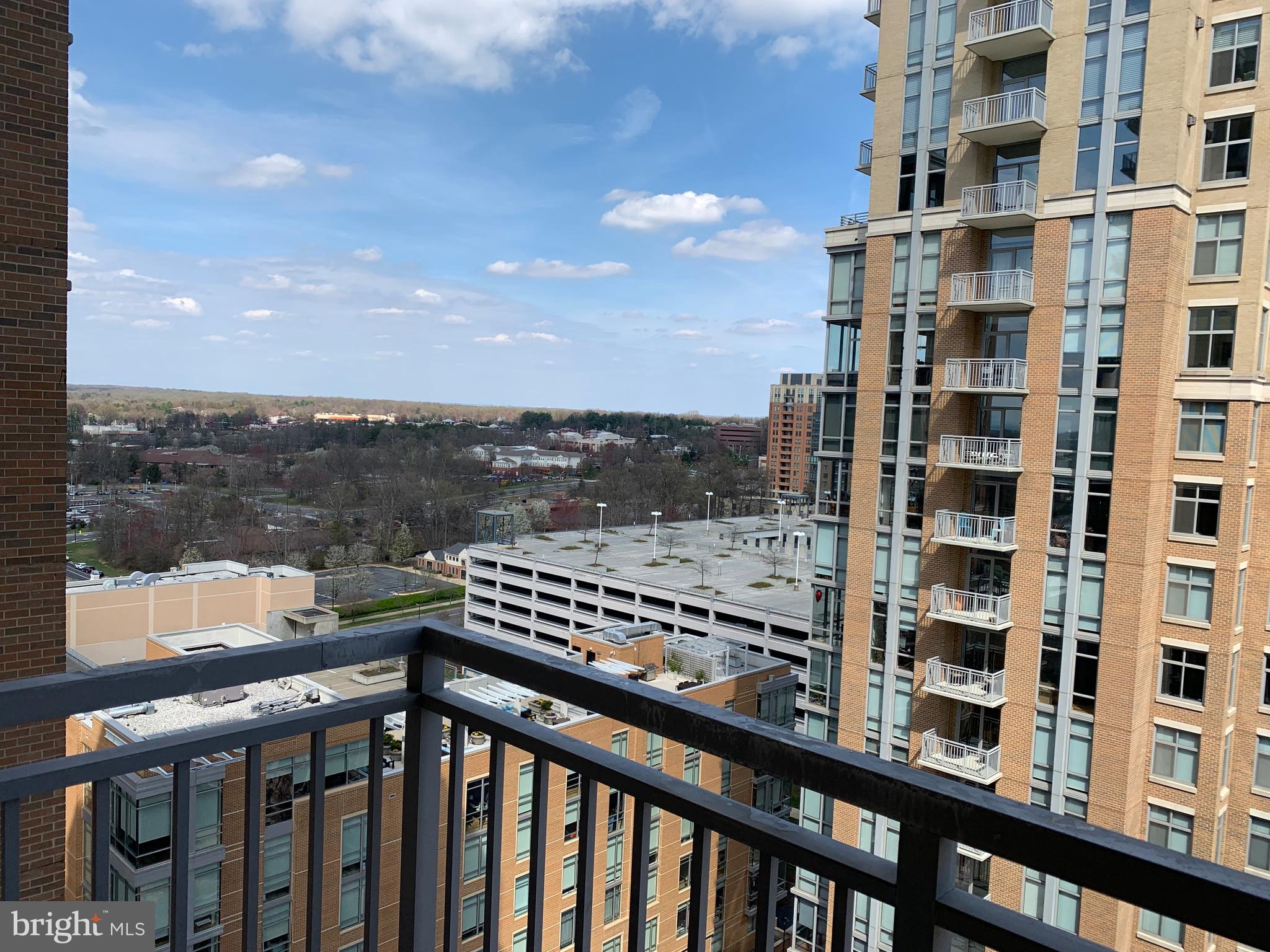 MIDTOWN AT RESTON TOWN CENTER - Residential Lease