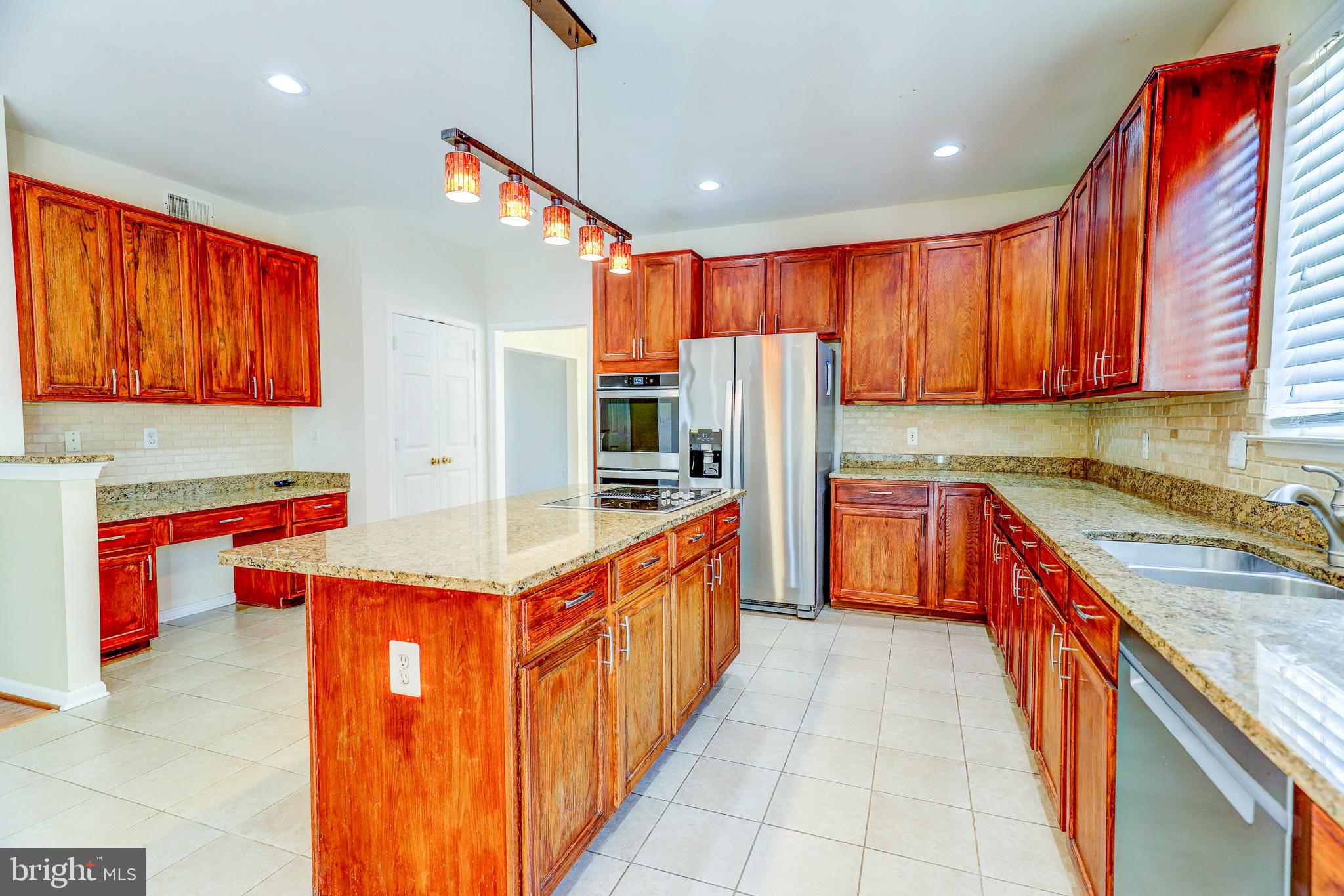 BLOOMS CROSSING - Residential