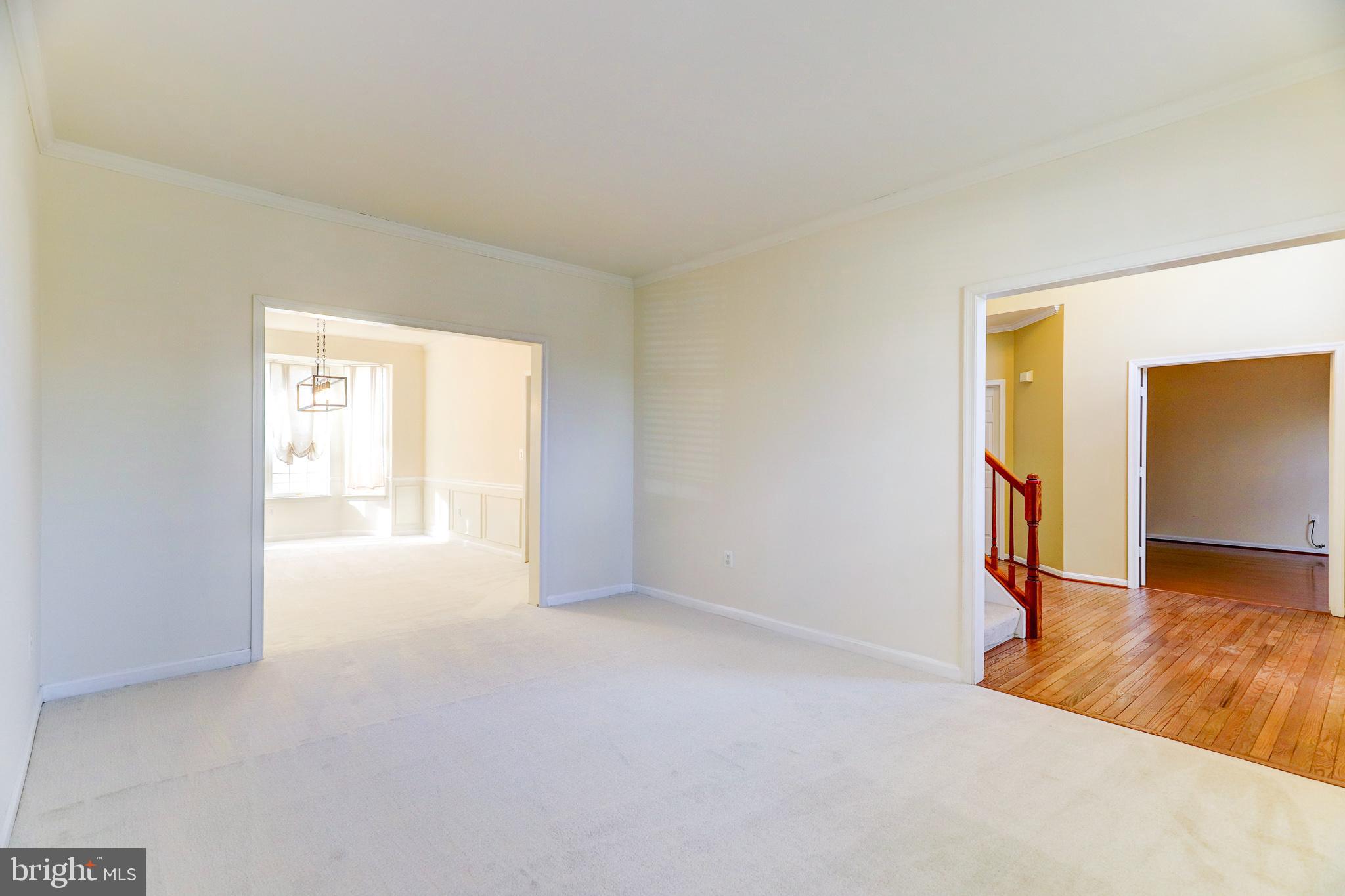 BLOOMS CROSSING - Residential