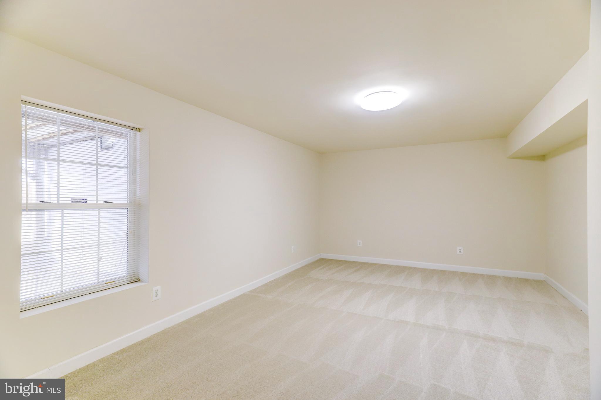 BLOOMS CROSSING - Residential