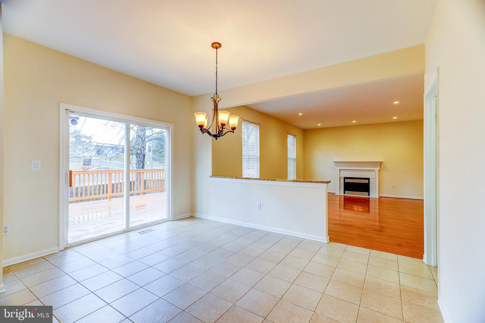 BLOOMS CROSSING - Residential