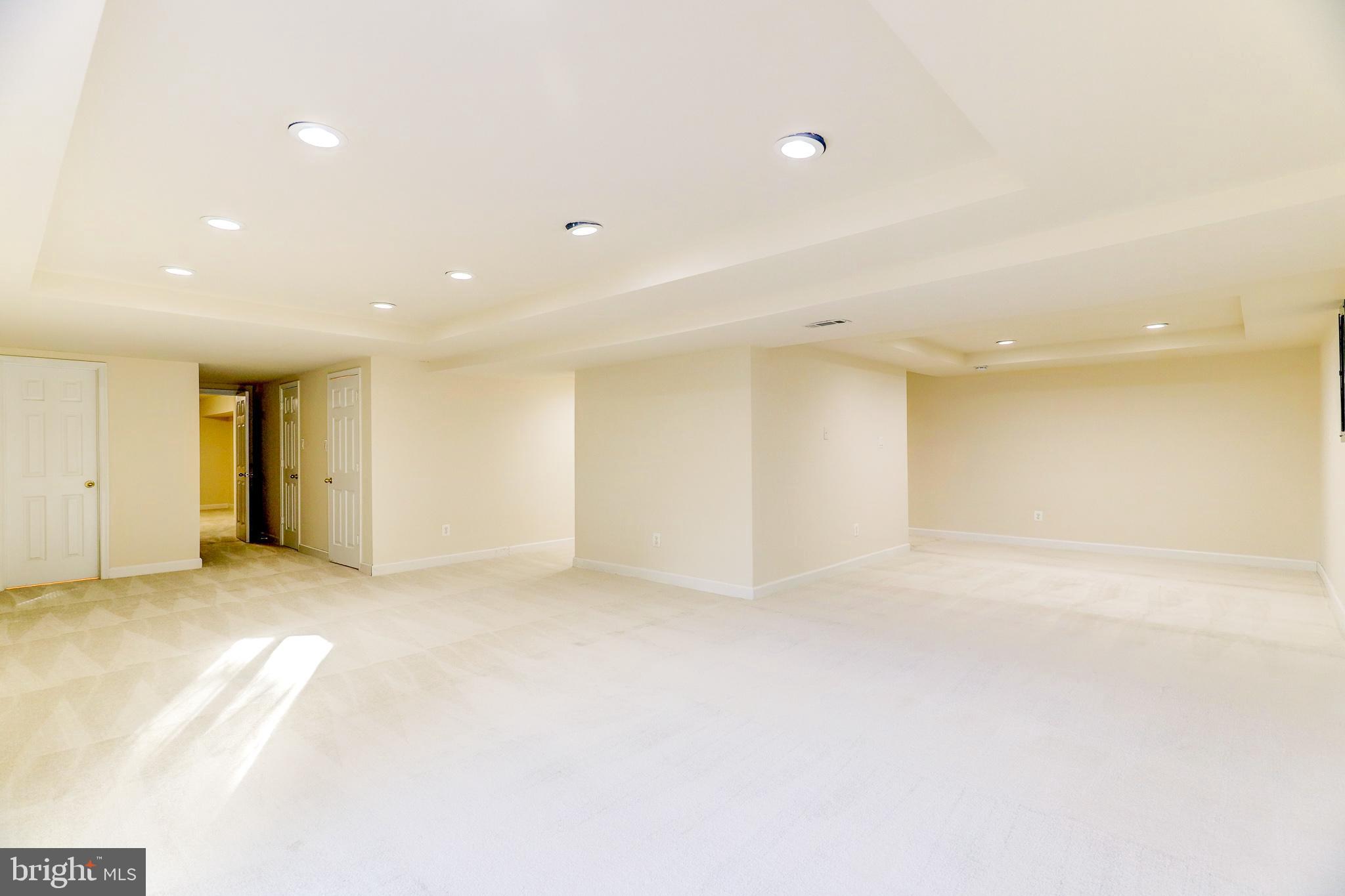 BLOOMS CROSSING - Residential