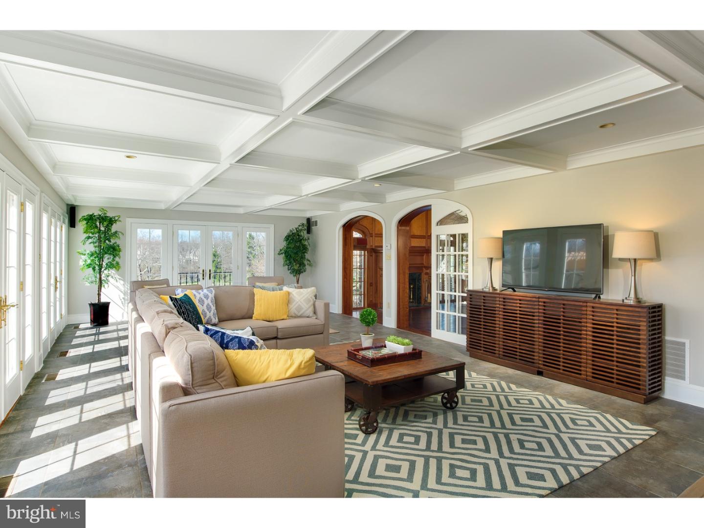 RADNOR HUNT - Residential