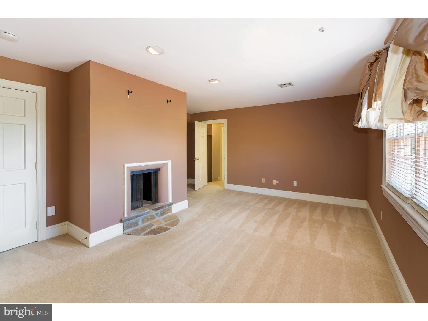 RADNOR HUNT - Residential